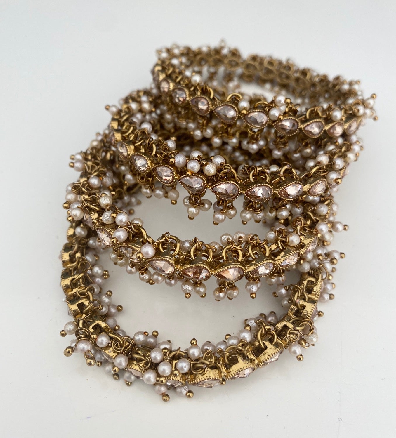 Tear drop pearl trim (champagne ) image 0