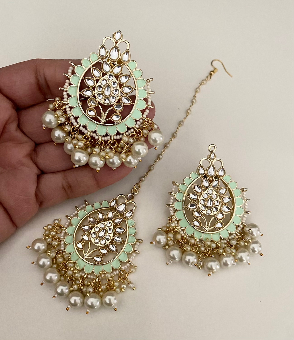 Panna tikli and earring set  image 0