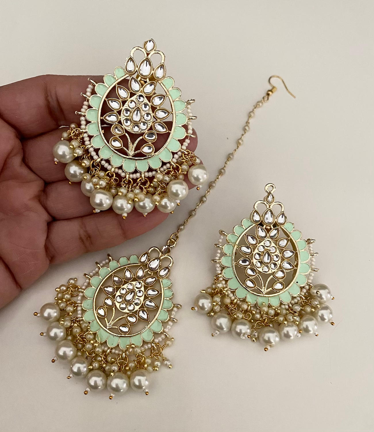 Panna tikli and earring set  image 0
