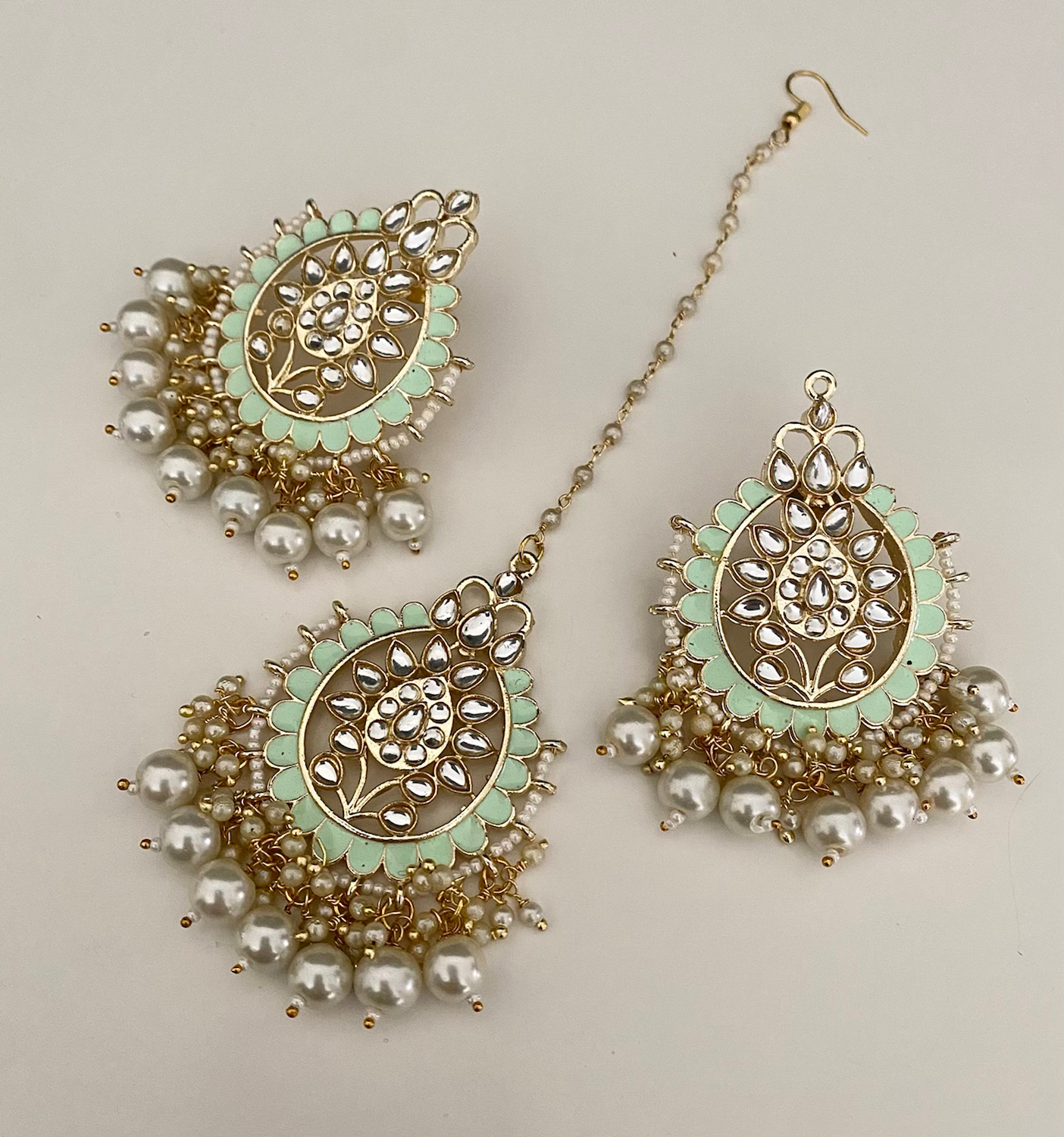 Panna tikli and earring set  image 1