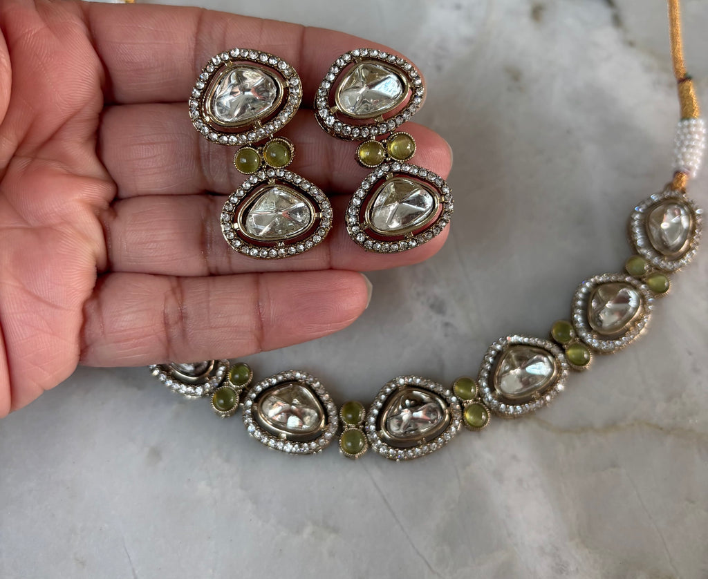 Maril /olive bead image 1