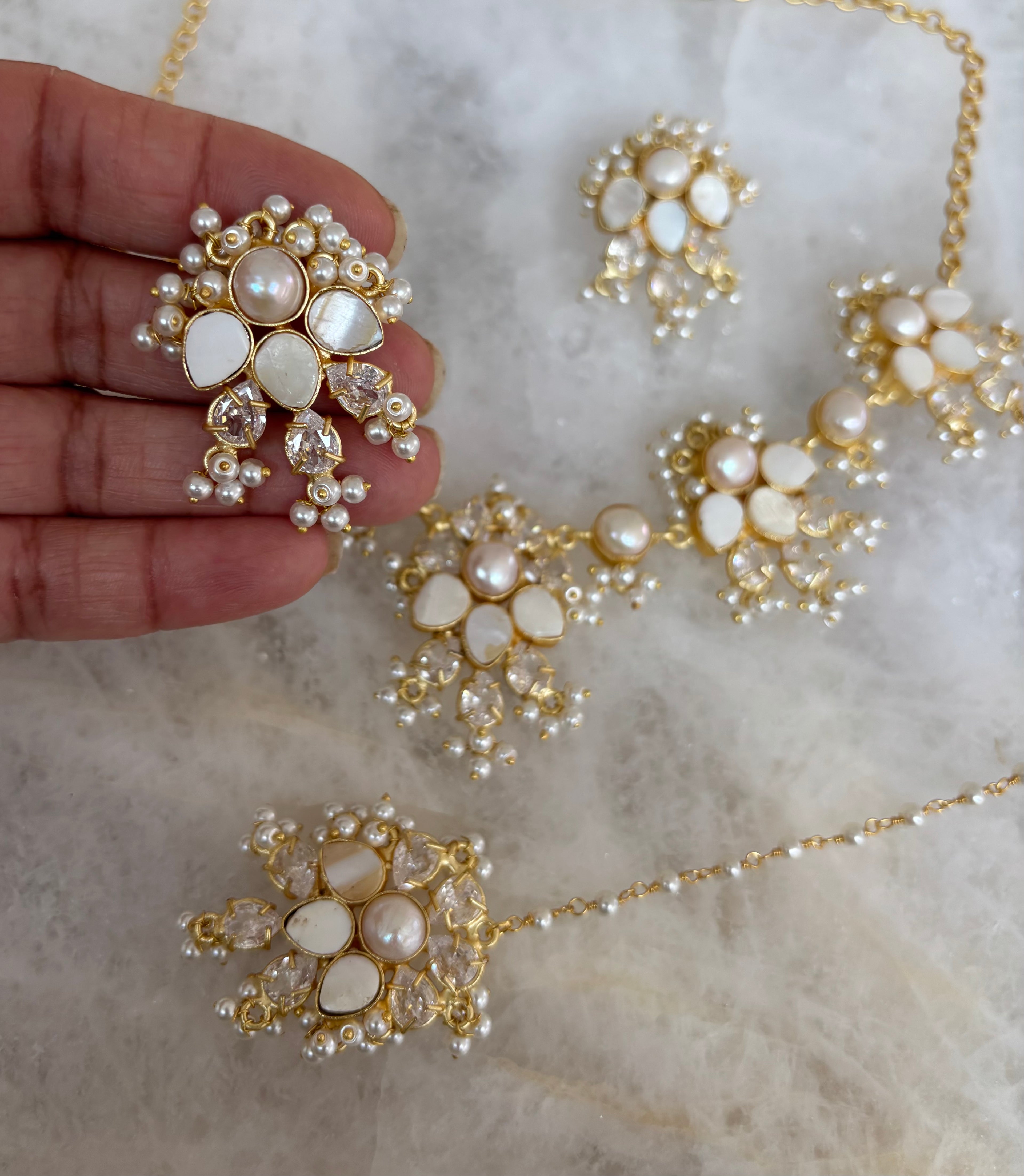 Precious Mother of pearl (Swarovski)