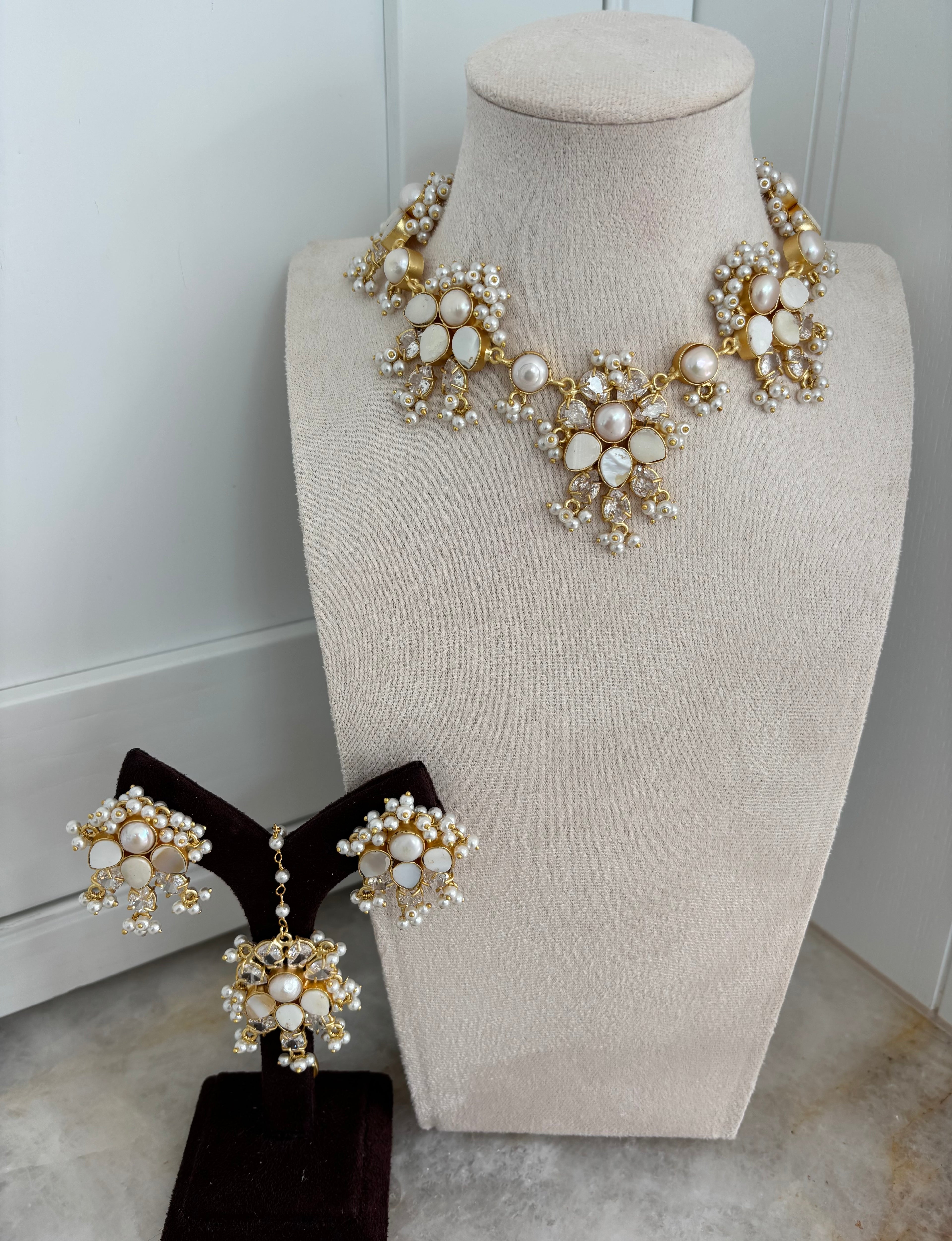 Precious Mother of pearl (Swarovski)