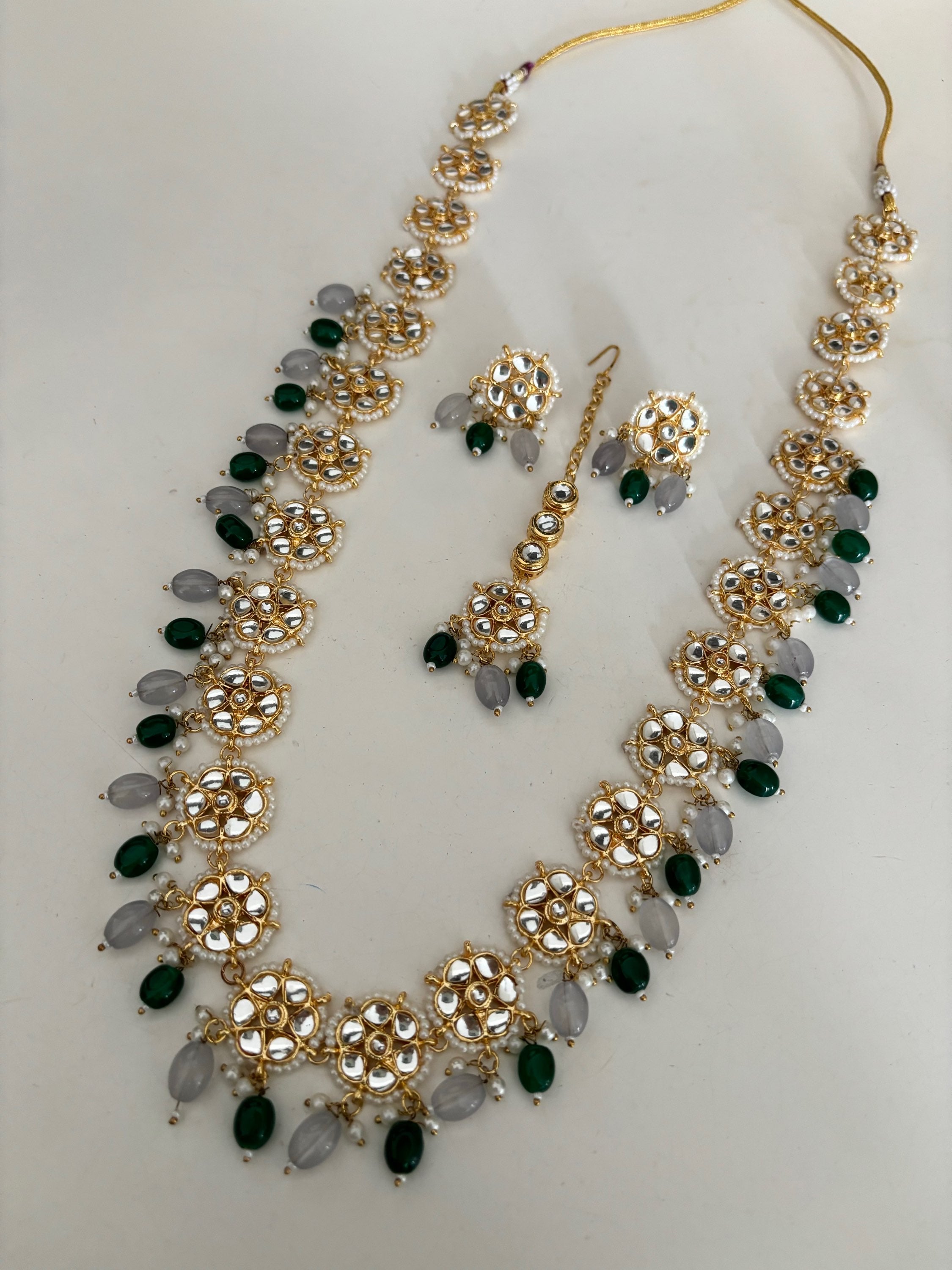 Ishrat (grey+ green) image 0