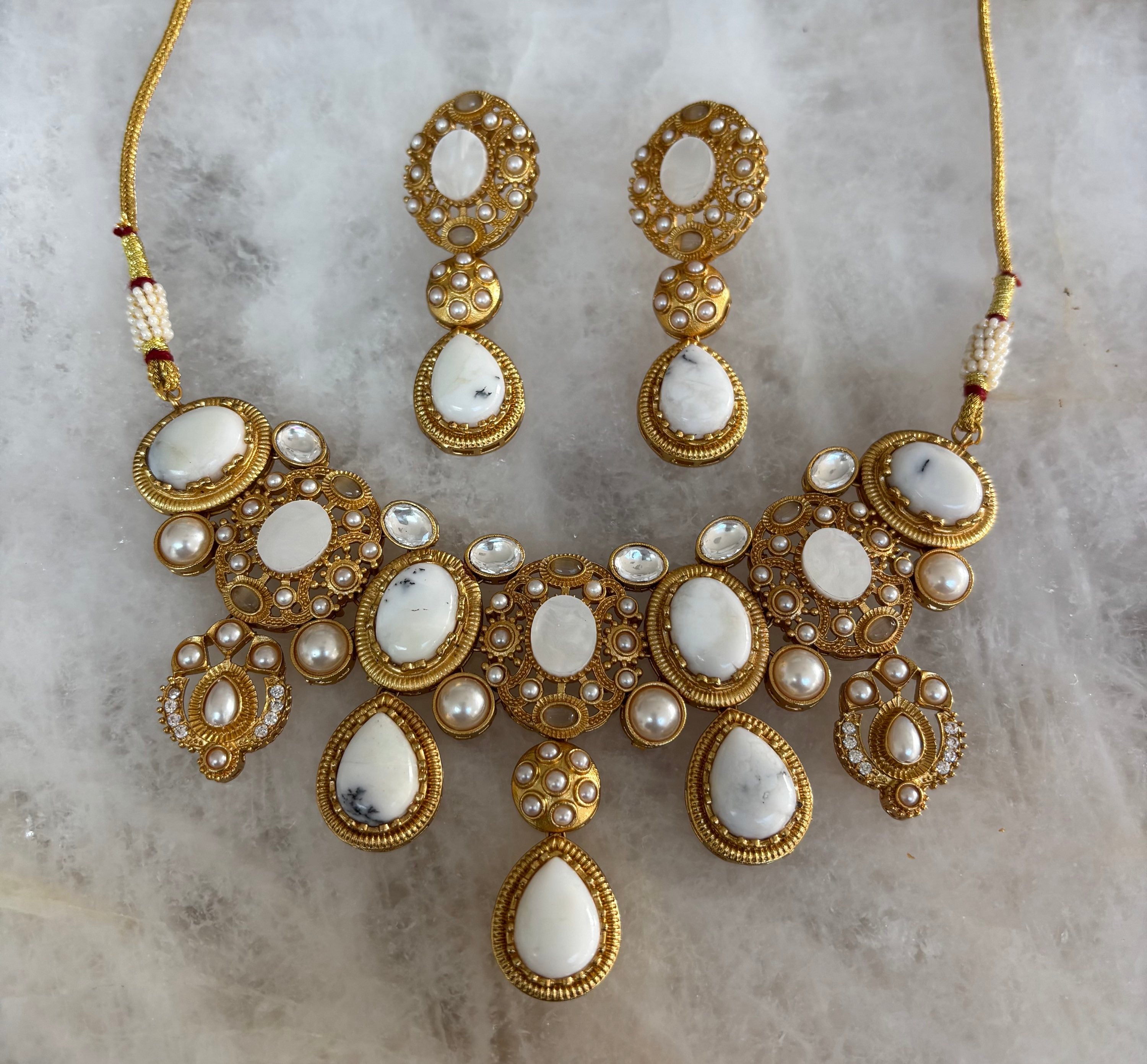 Dupion Choker  image 1