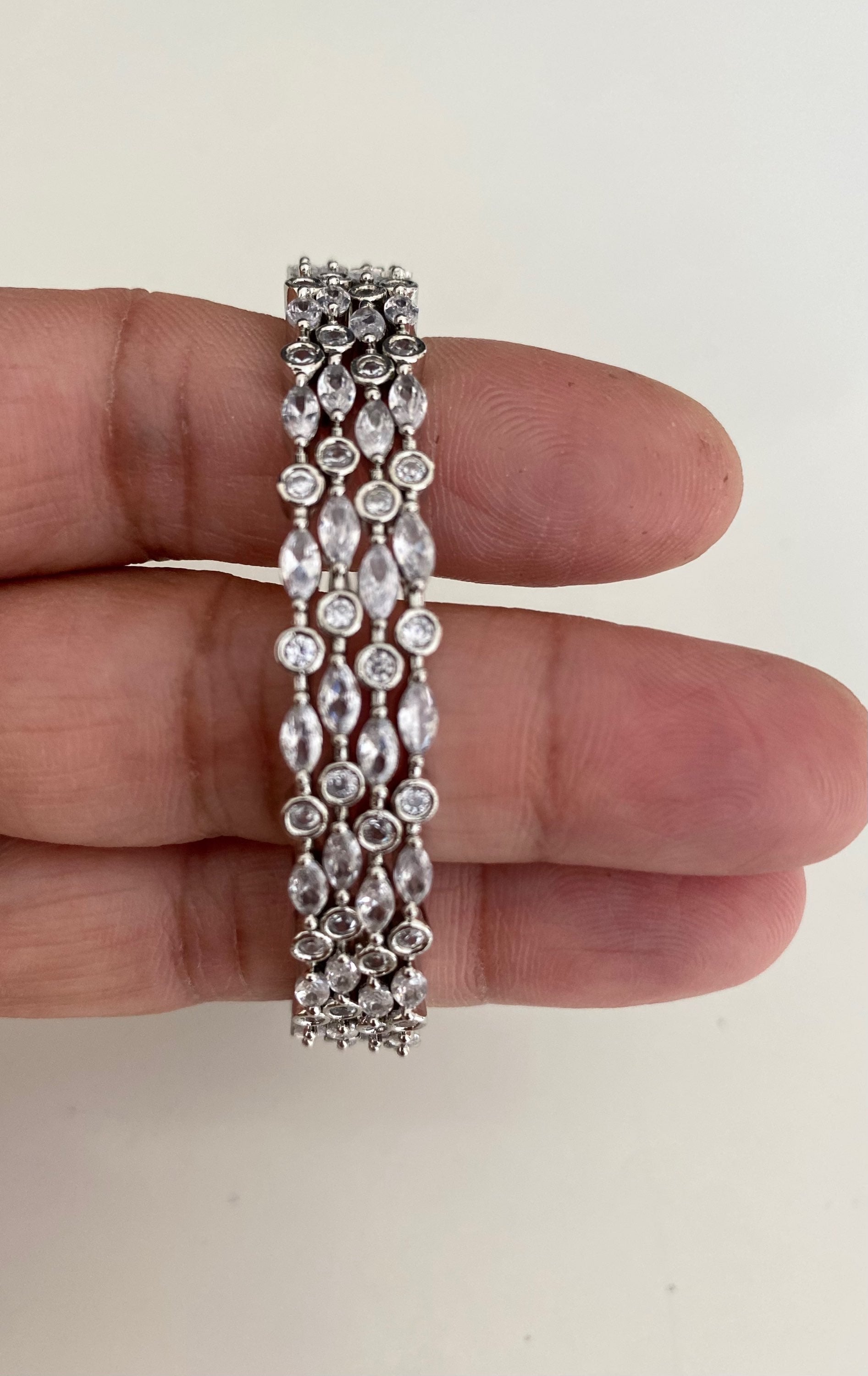 Diamond cut bangle  image 0