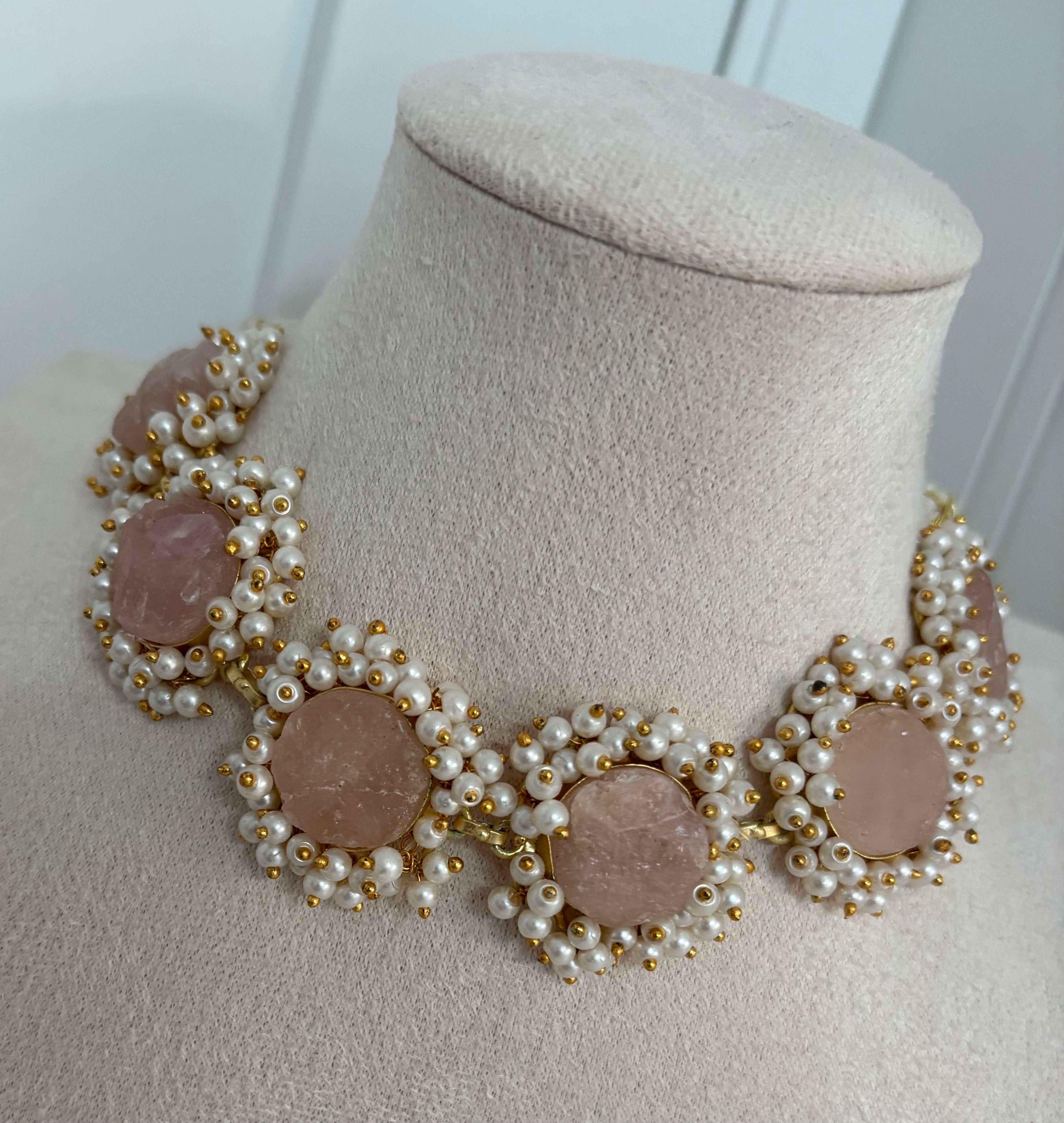 limited edition choker (D)