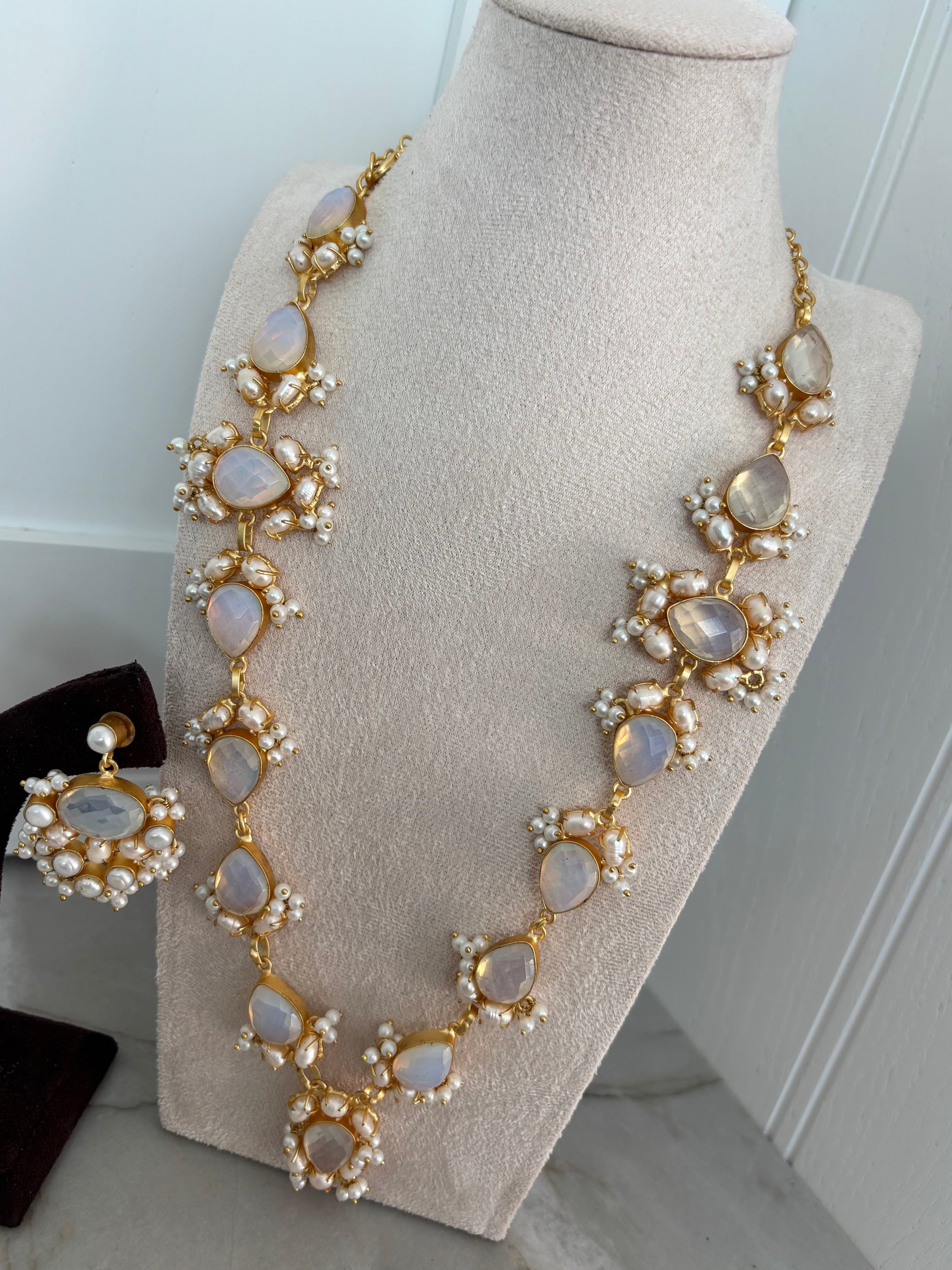 IH Swarovski (C) image 5