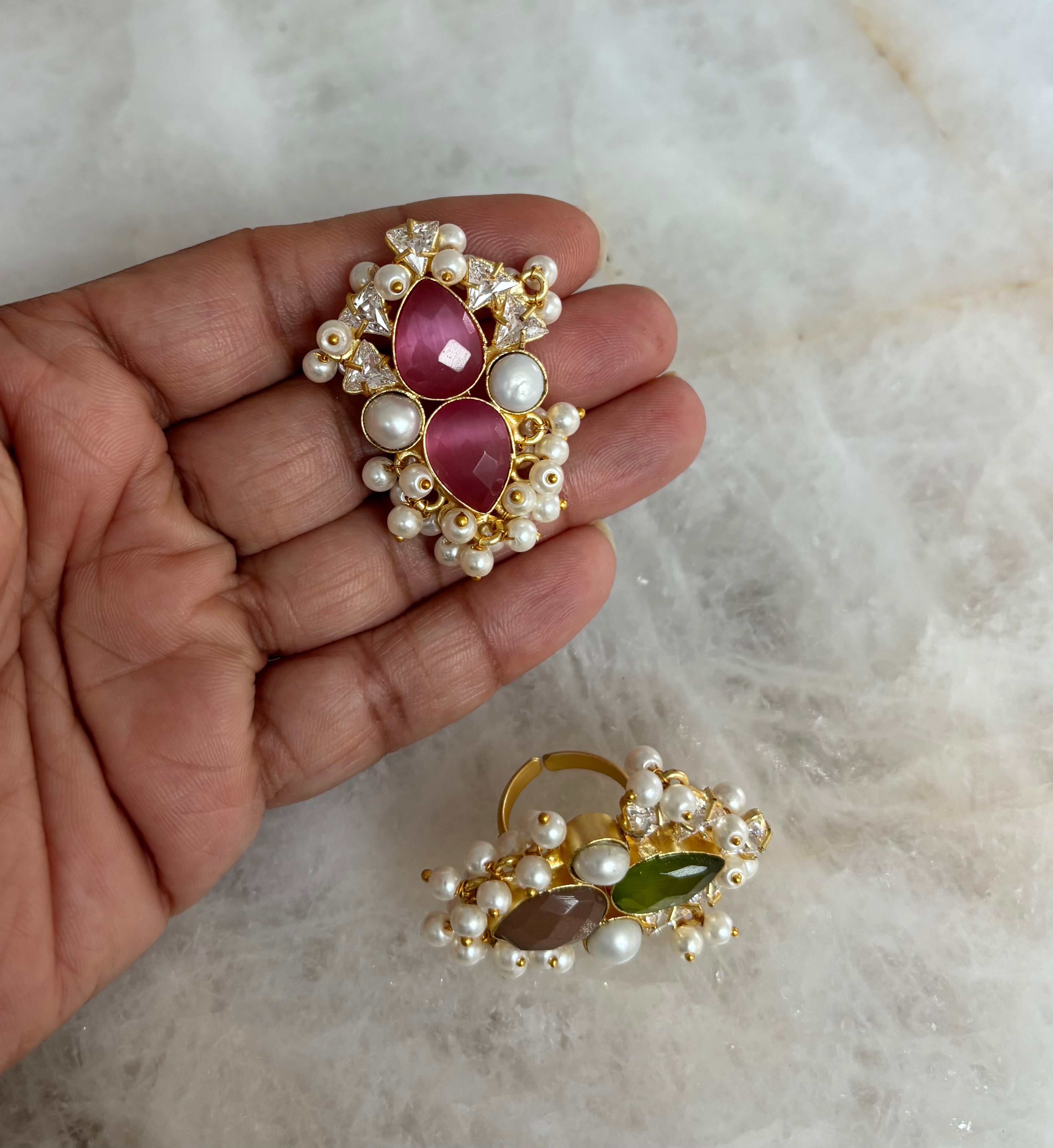 Precious stonework finger ring