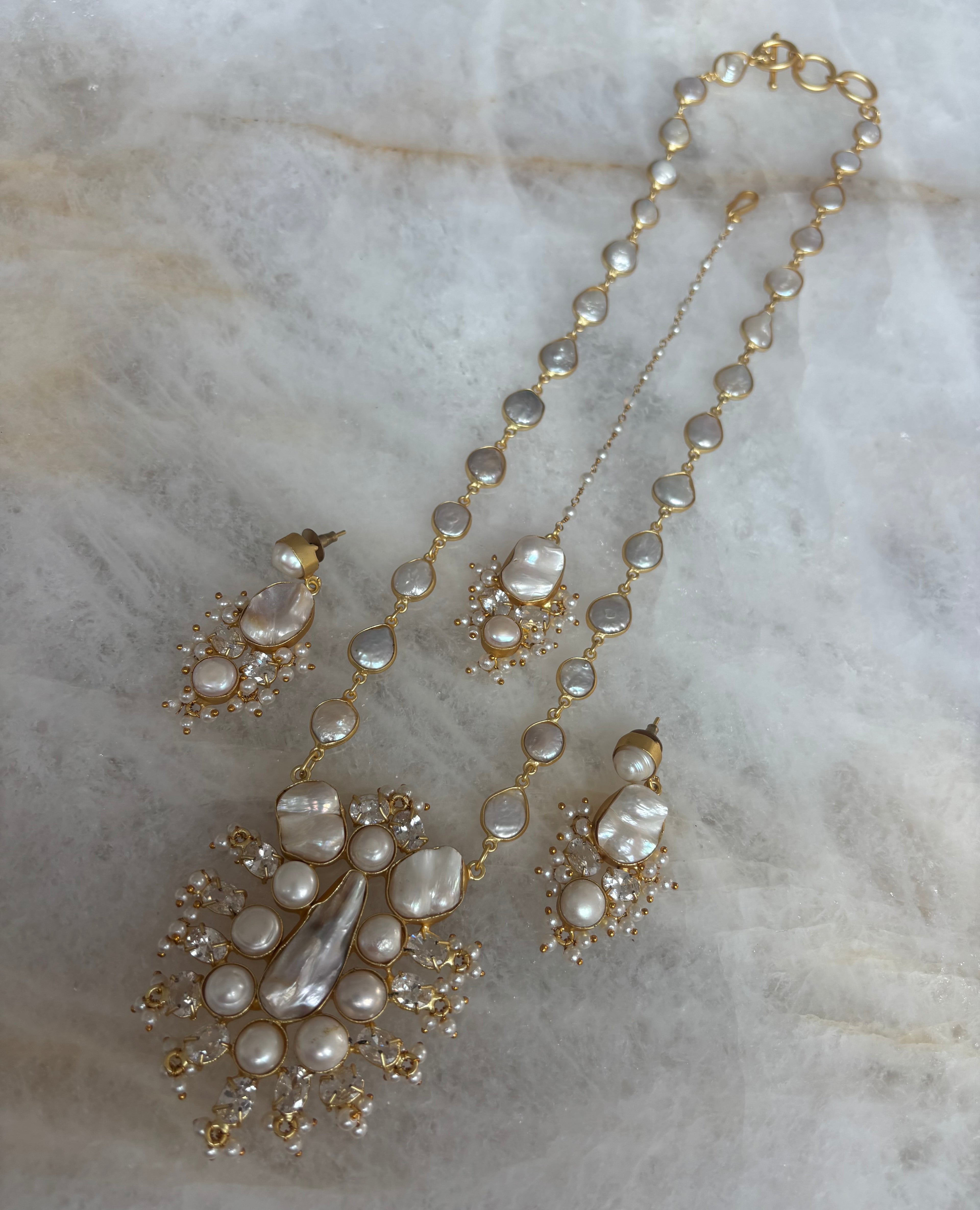Swarovski precious stone (C)