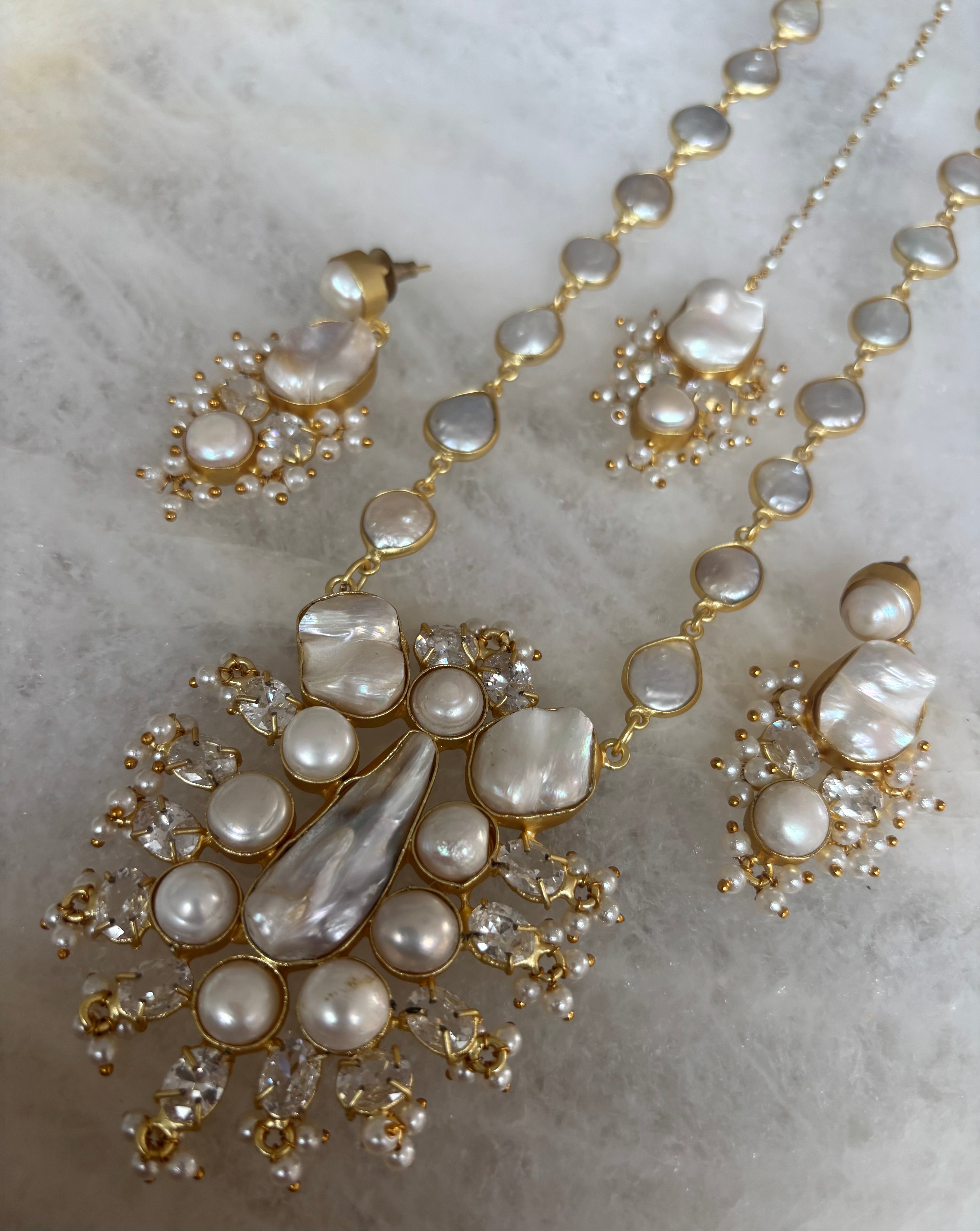 Swarovski precious stone (C)