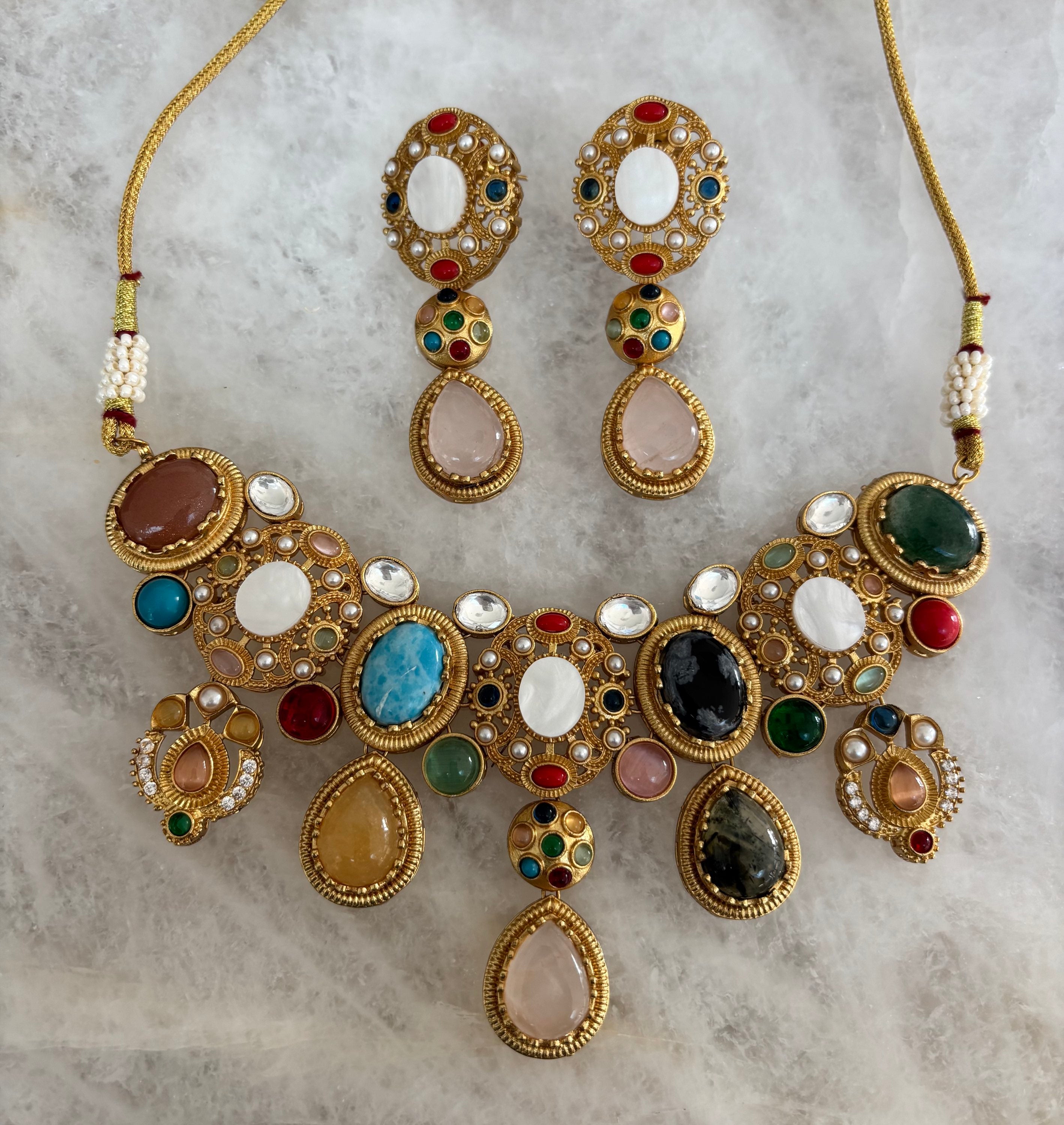 Dupion choker  image 2
