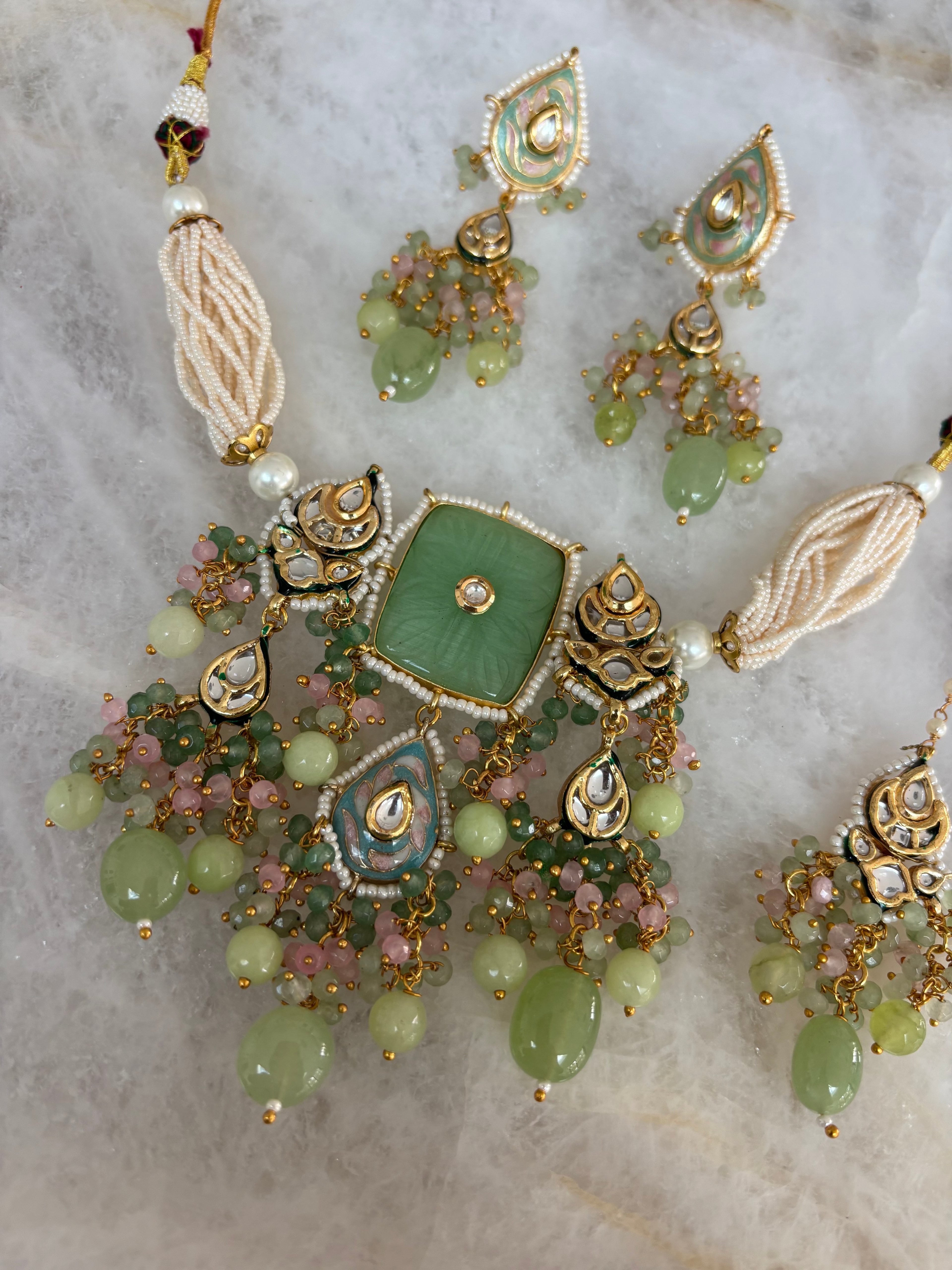 Sungai pastel olive