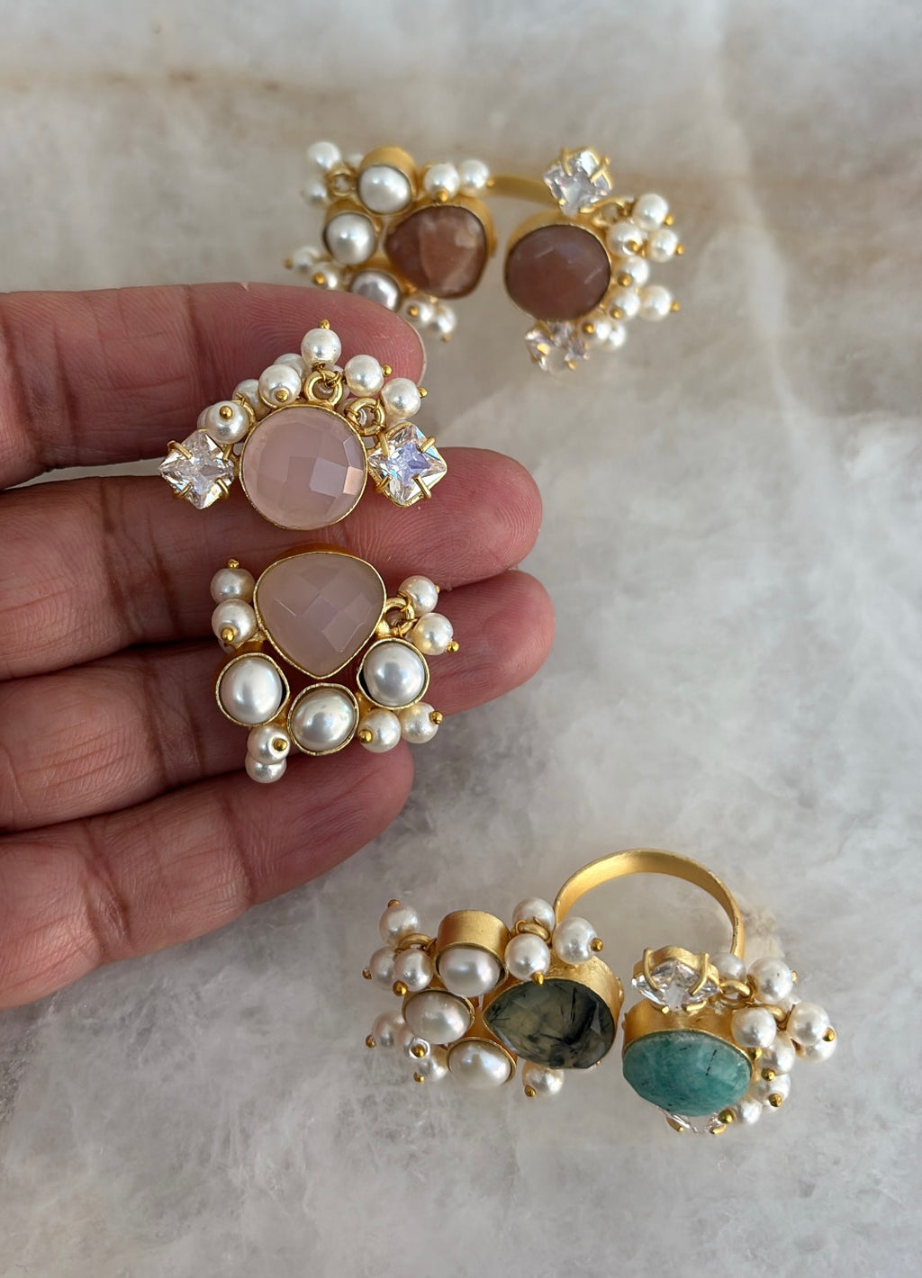 Precious stonework finger ring