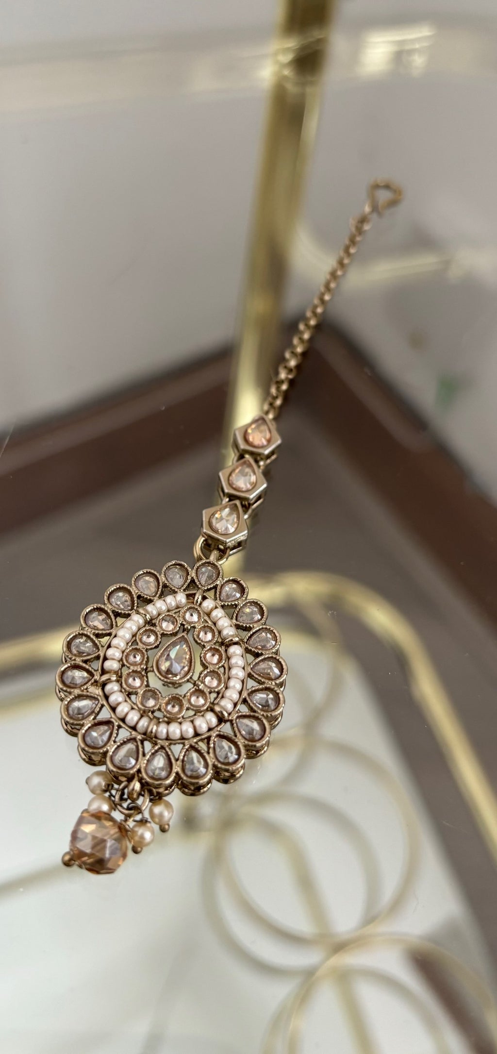 Oval crystal drop  image 1