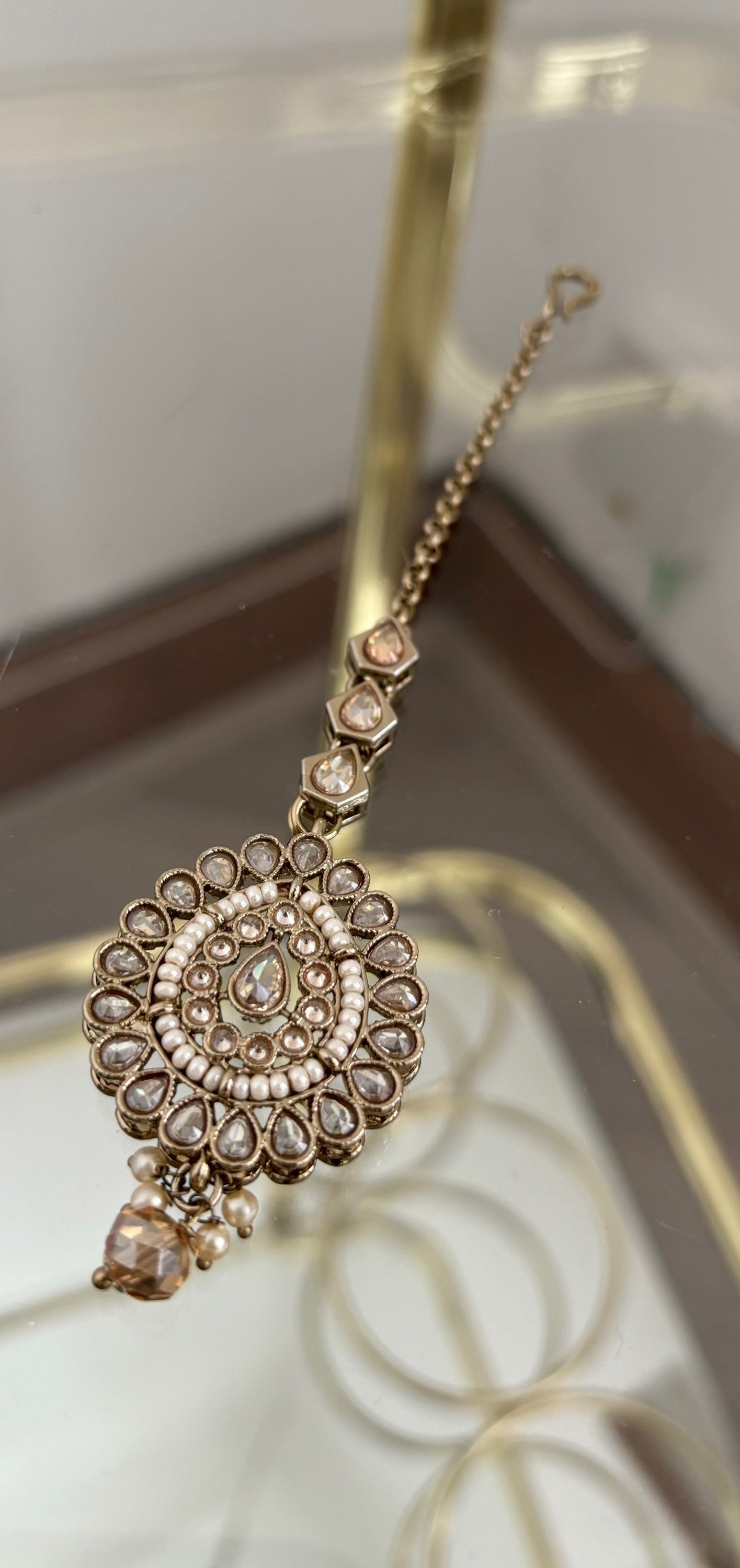 Oval crystal drop  image 1