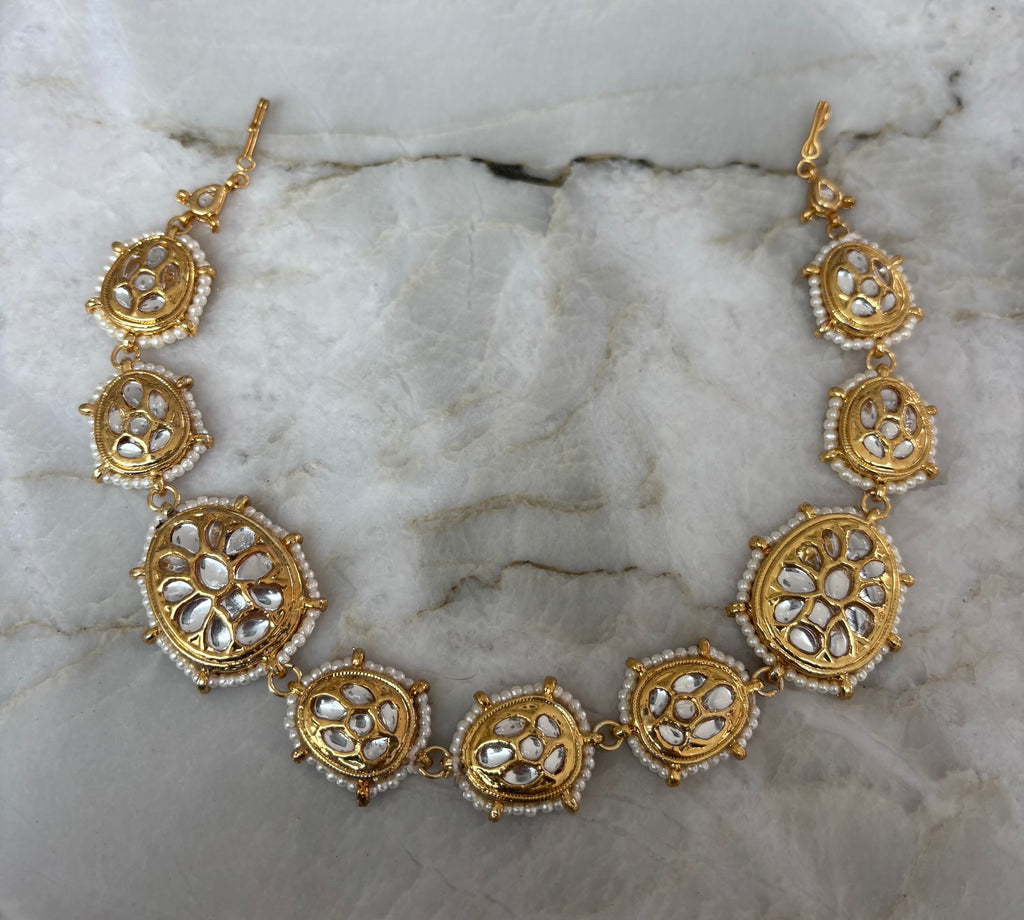 Kundan oval headpiece image 2