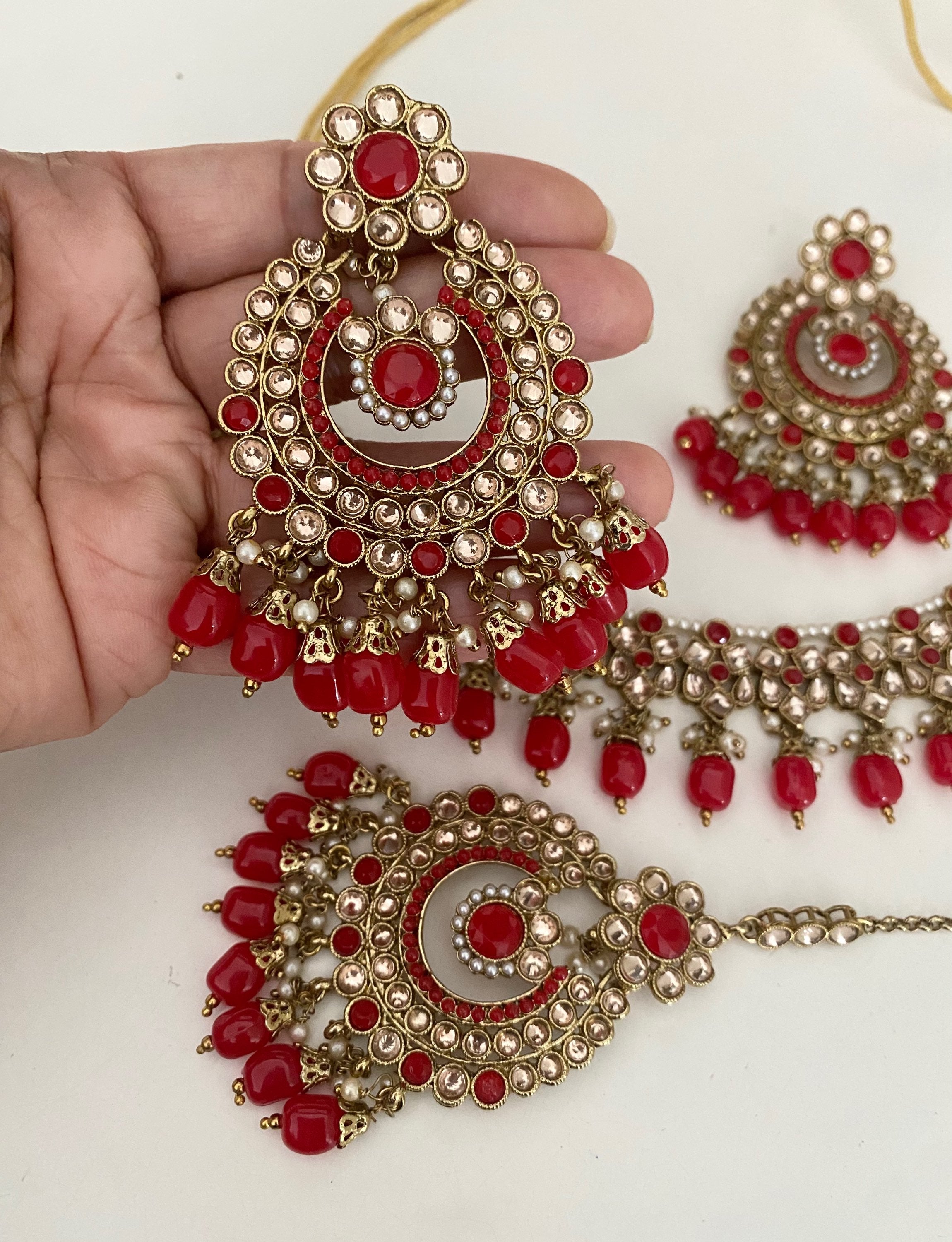 Niha (red bead drop) image 1