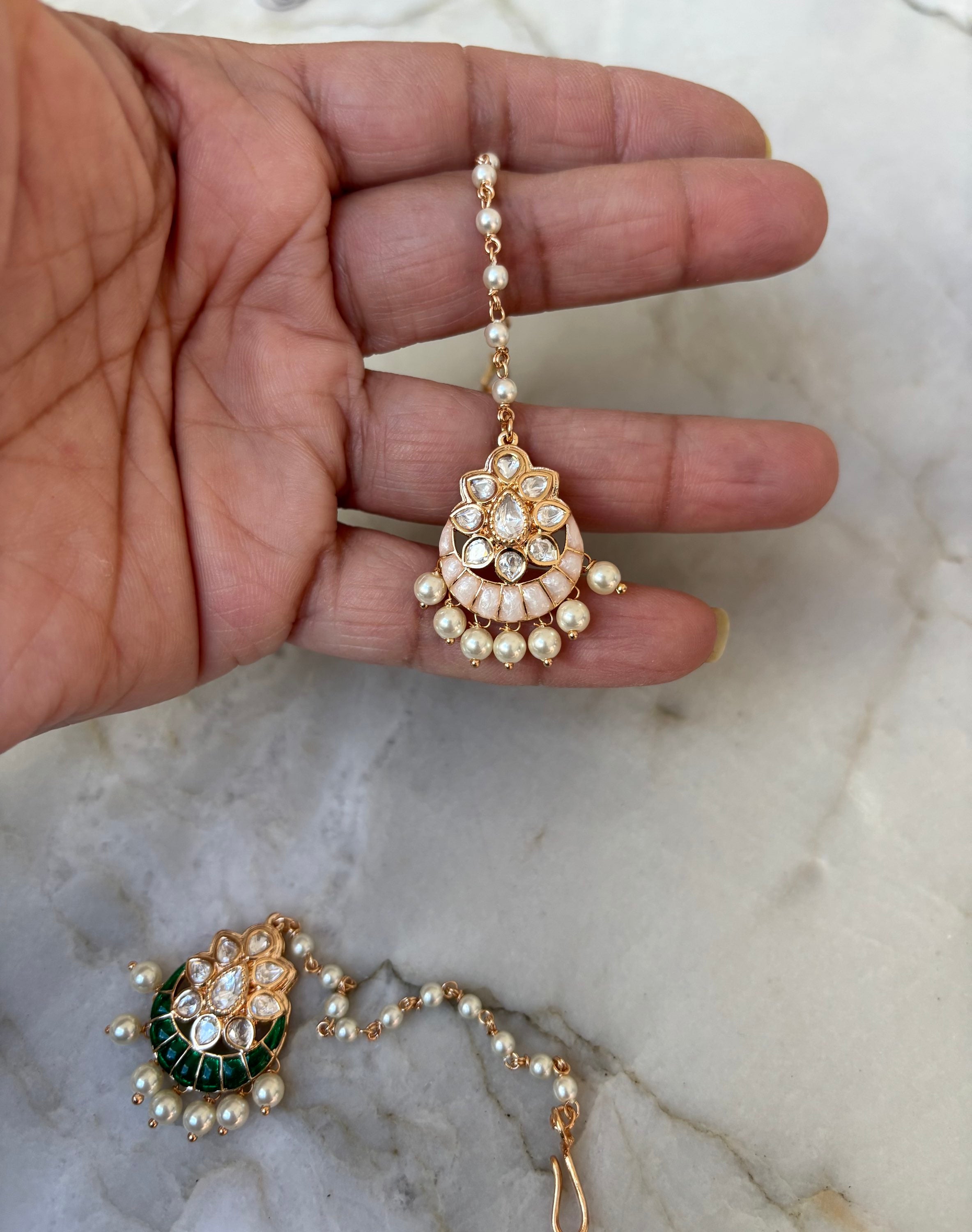 Glass kundan tikli  image 2