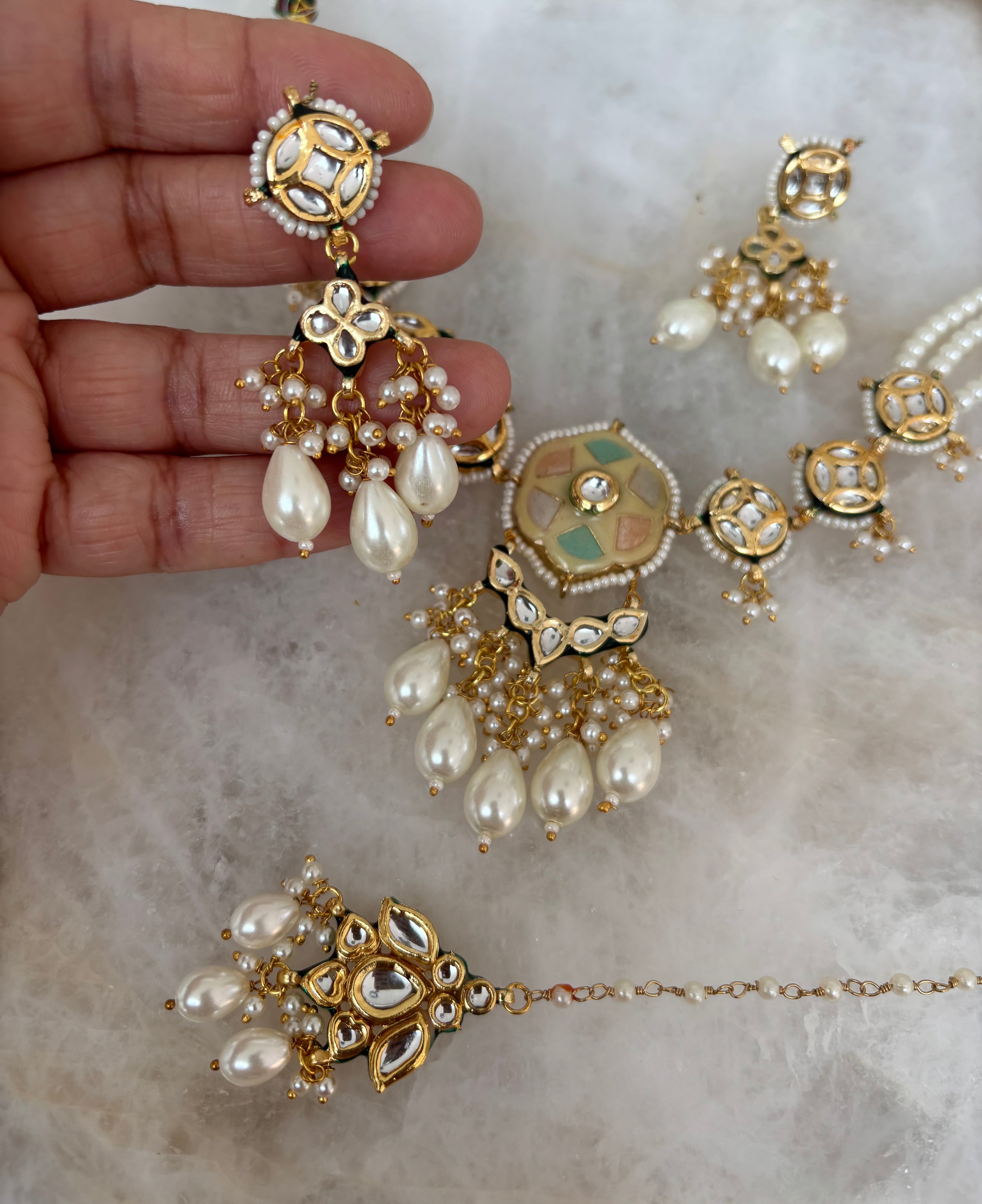 Meena Kundan