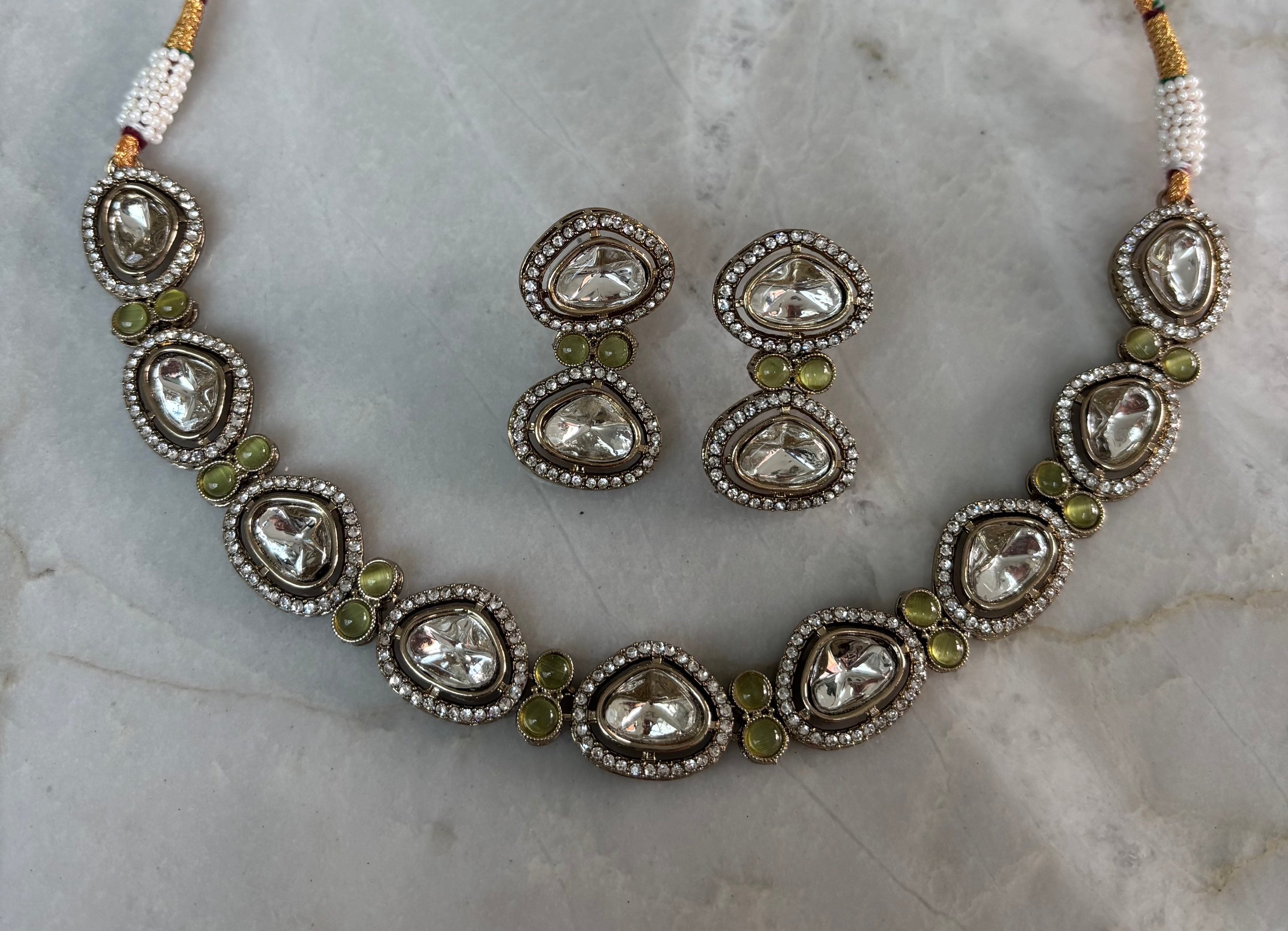 Maril /olive bead image 0