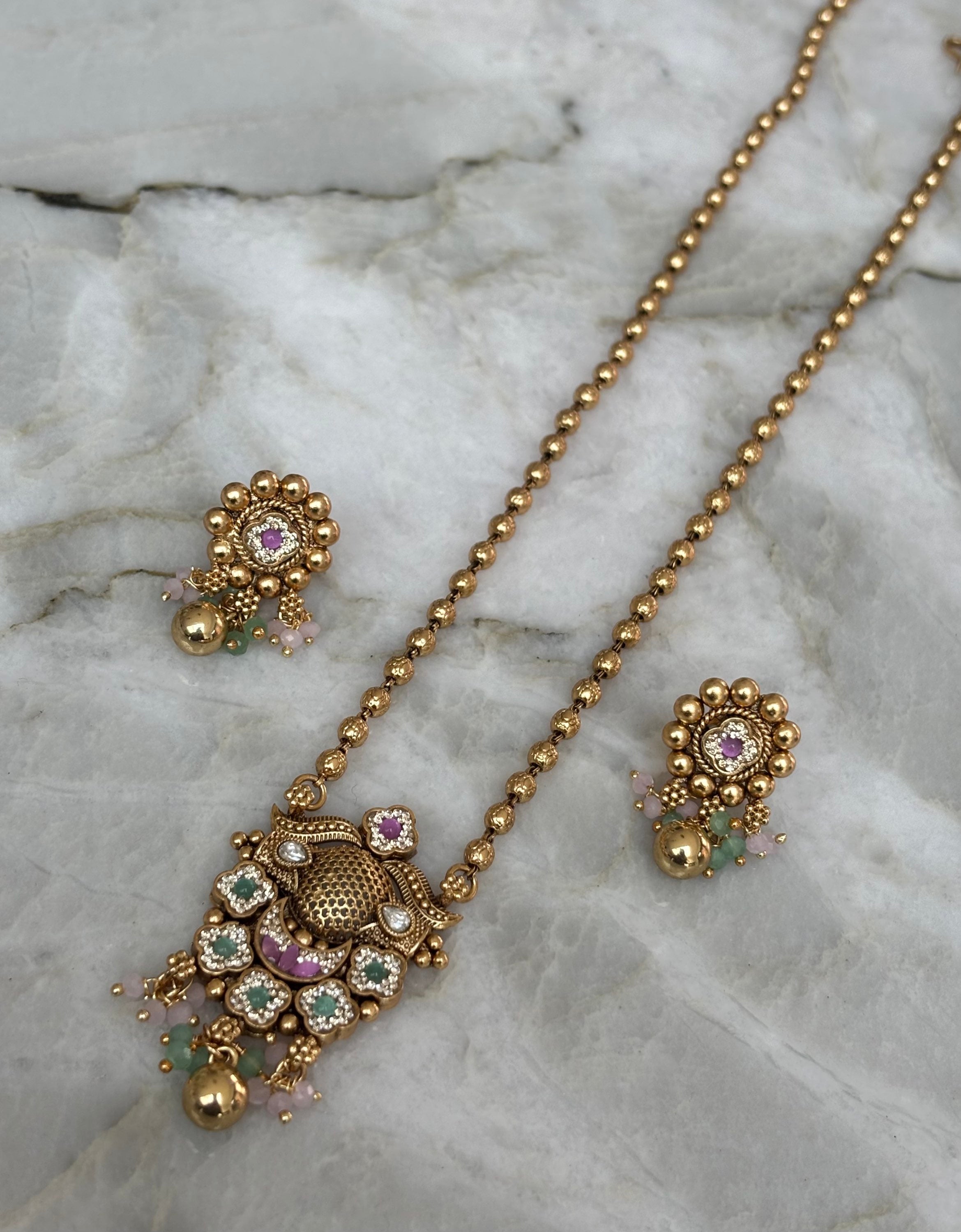 Clover stone (Mint/pink) image 2