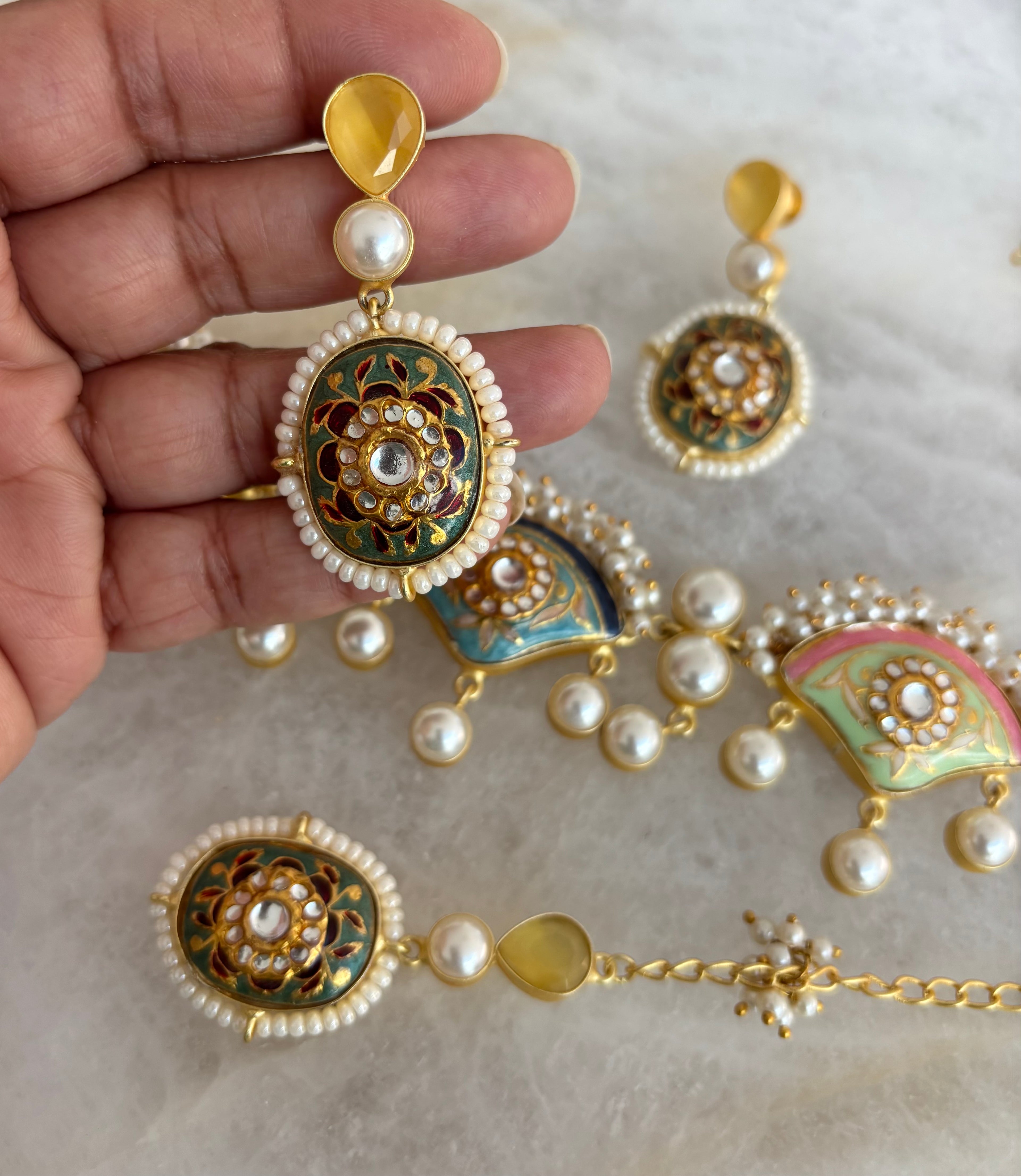Limited edition choker (A)