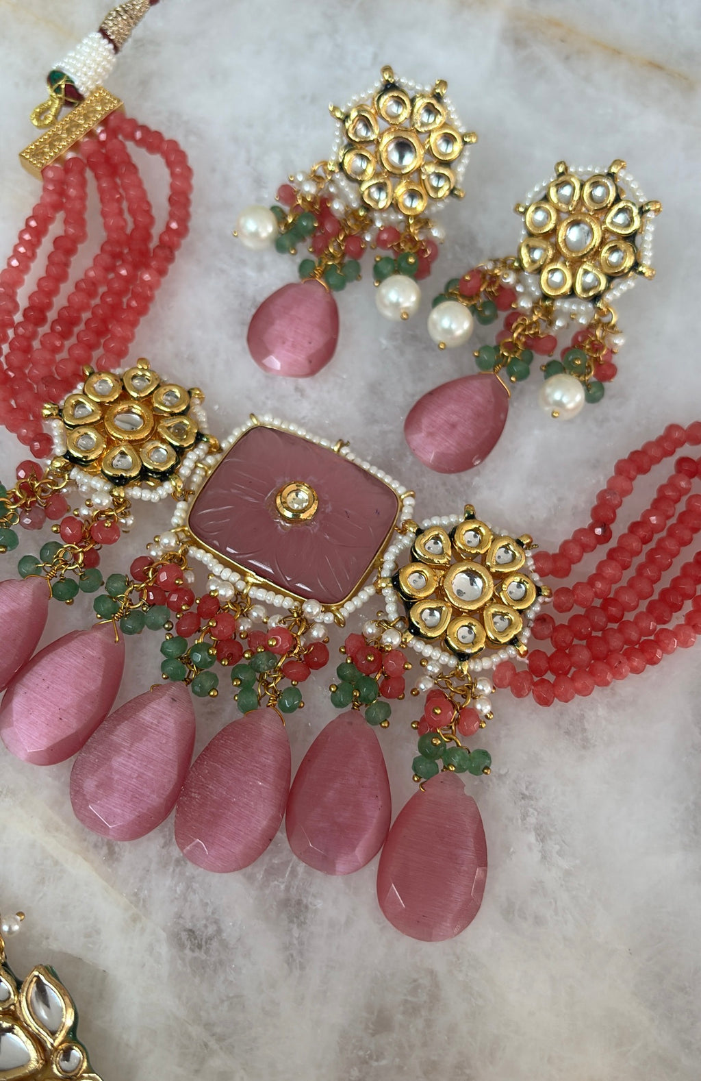 Kundan glass bead