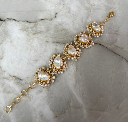 Baroque pearl bracelet  image 0
