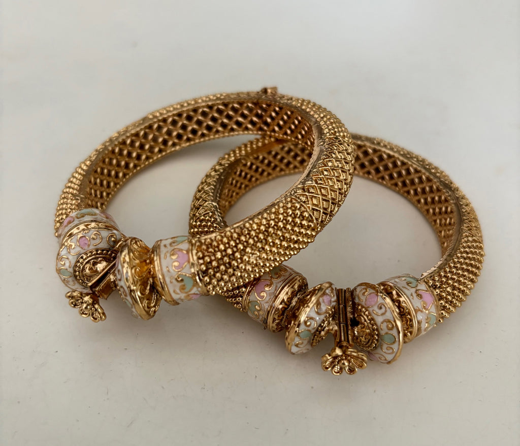 Ornate set of 2 Khara  image 4