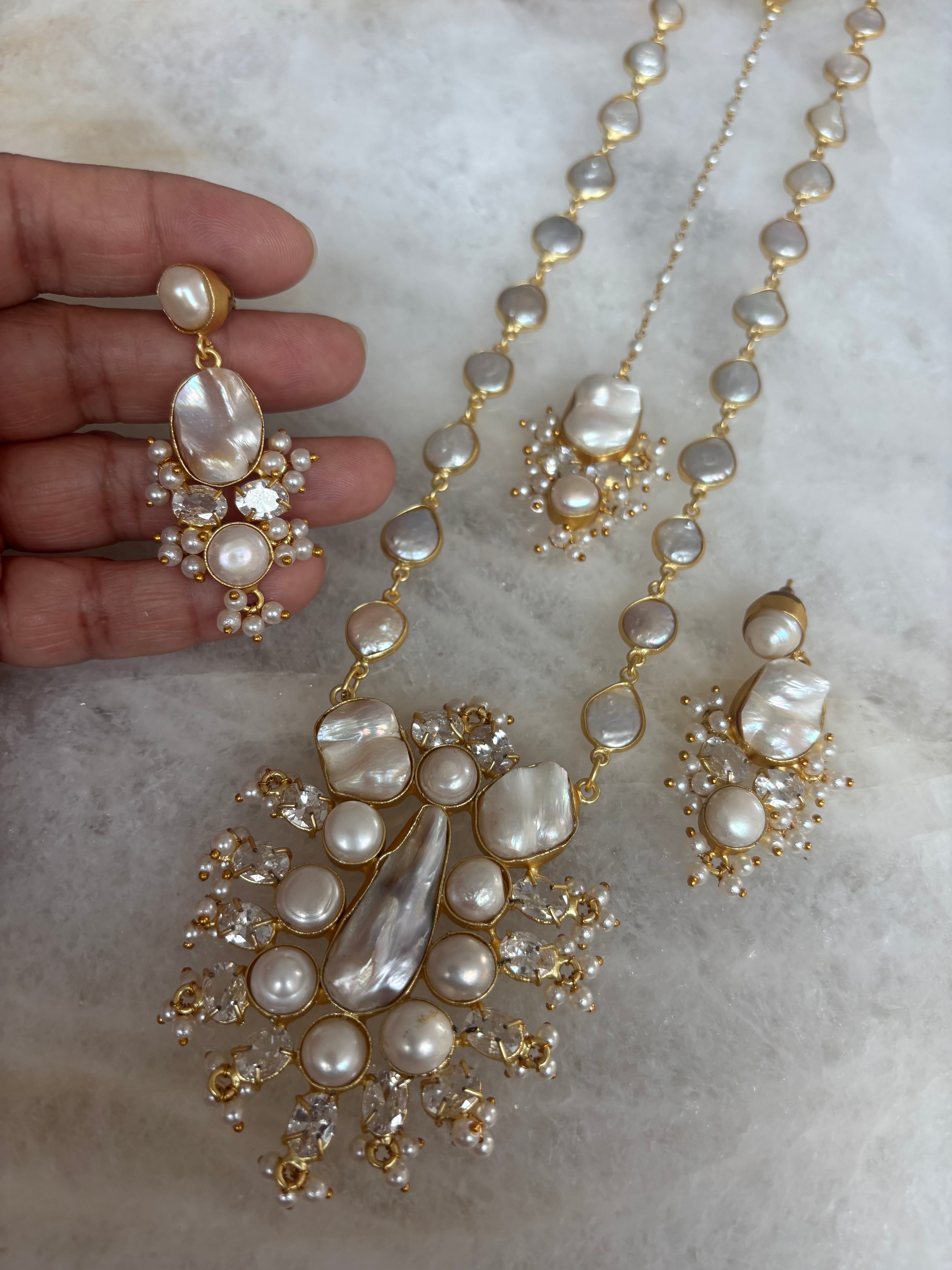 Swarovski precious stone (C)