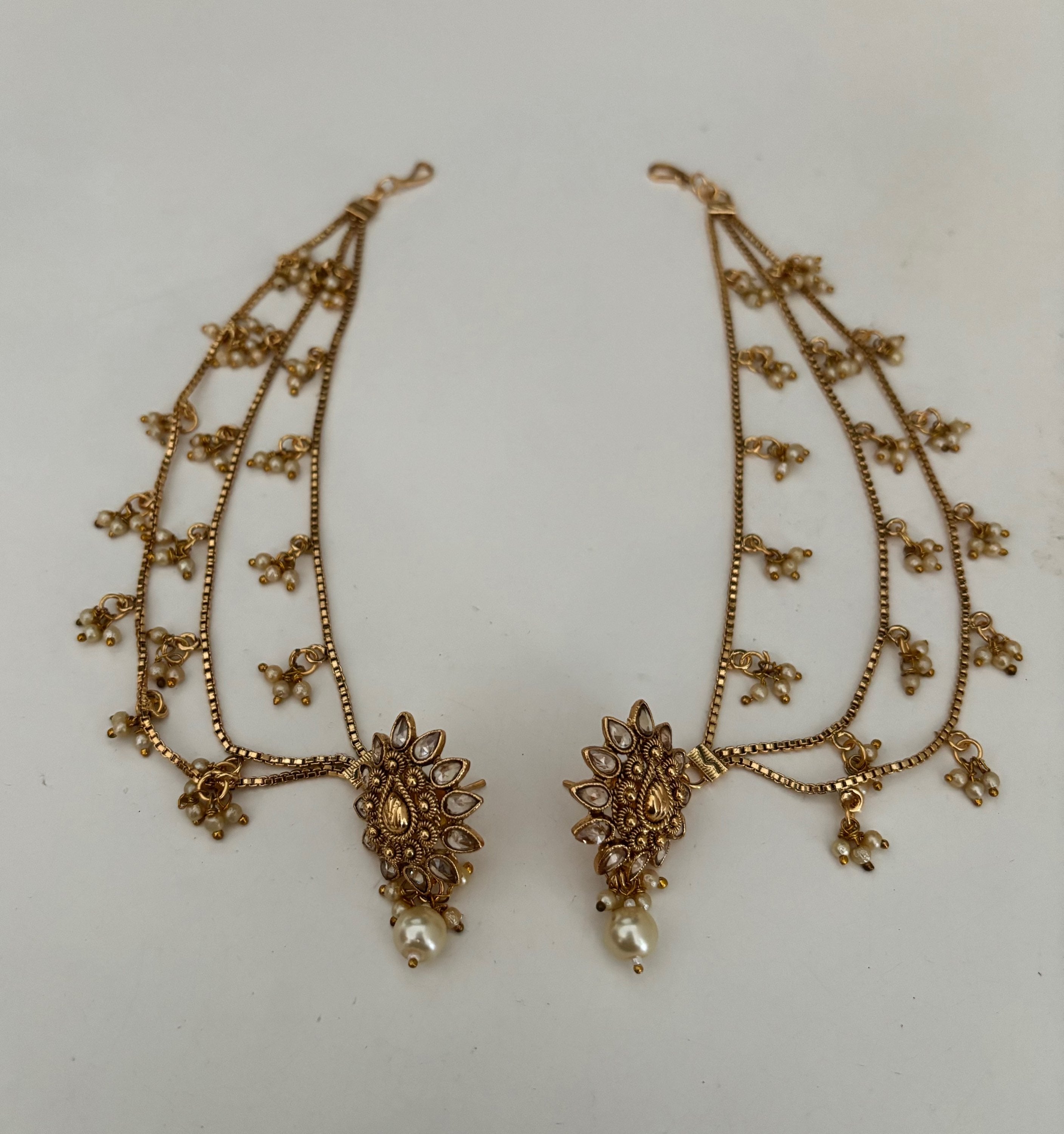 Panna with attached earring chain (cream pearl) image 0