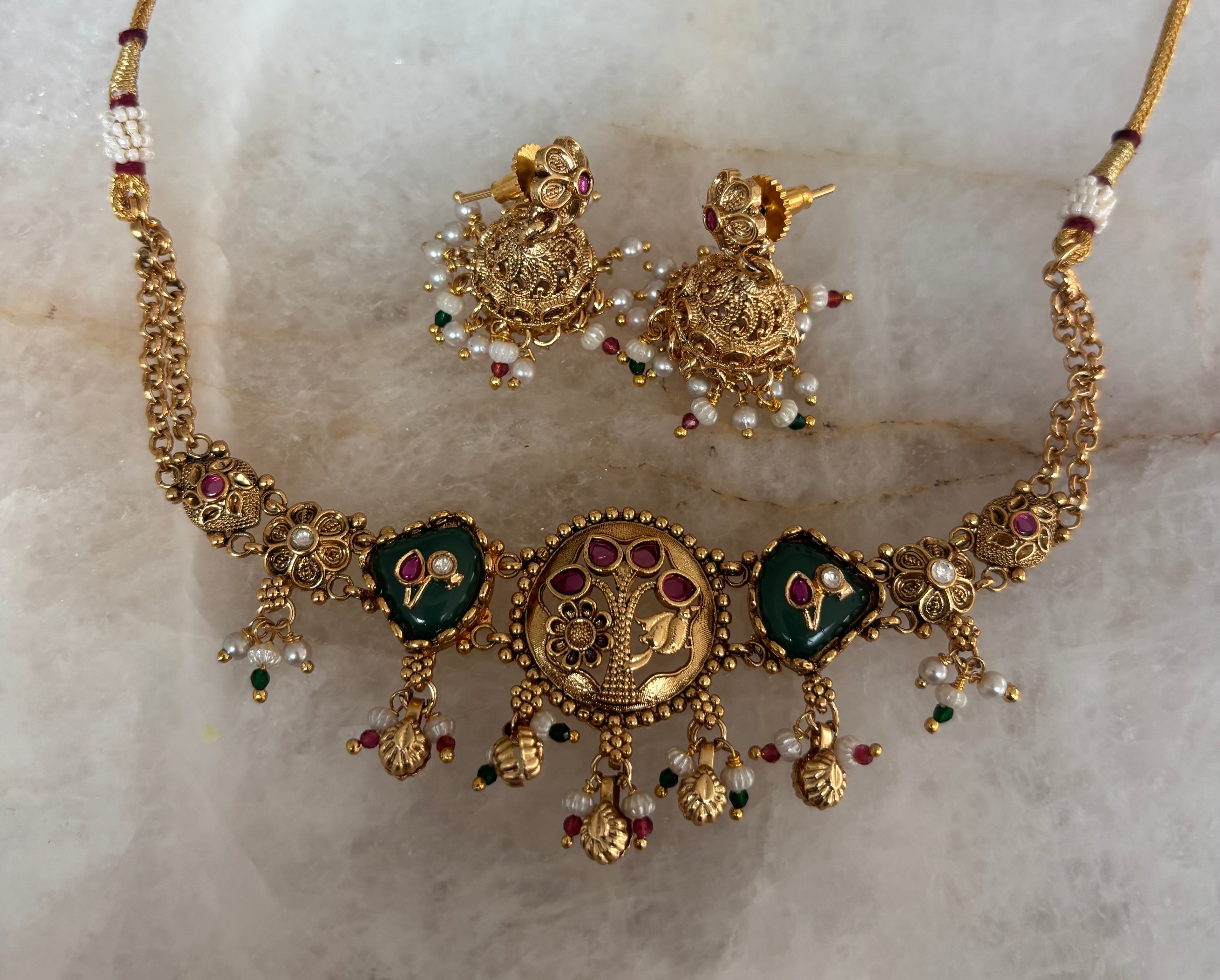 Heritage Choker (C)