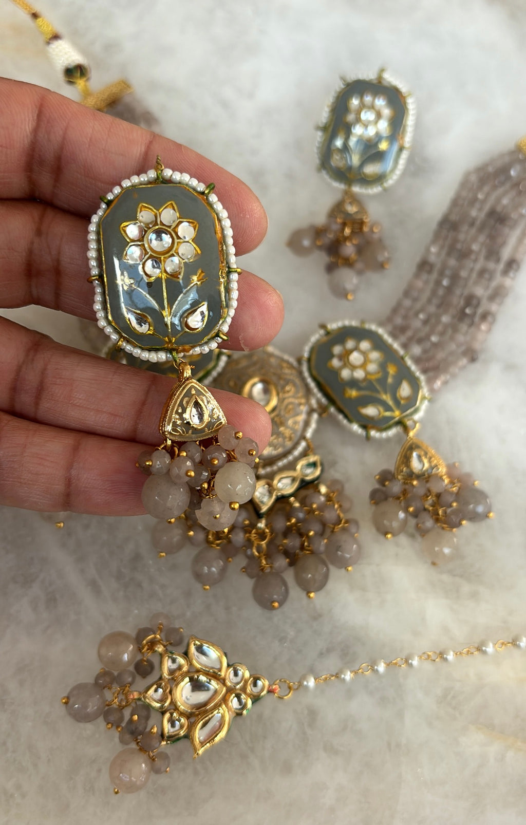 Kundan pastel grey