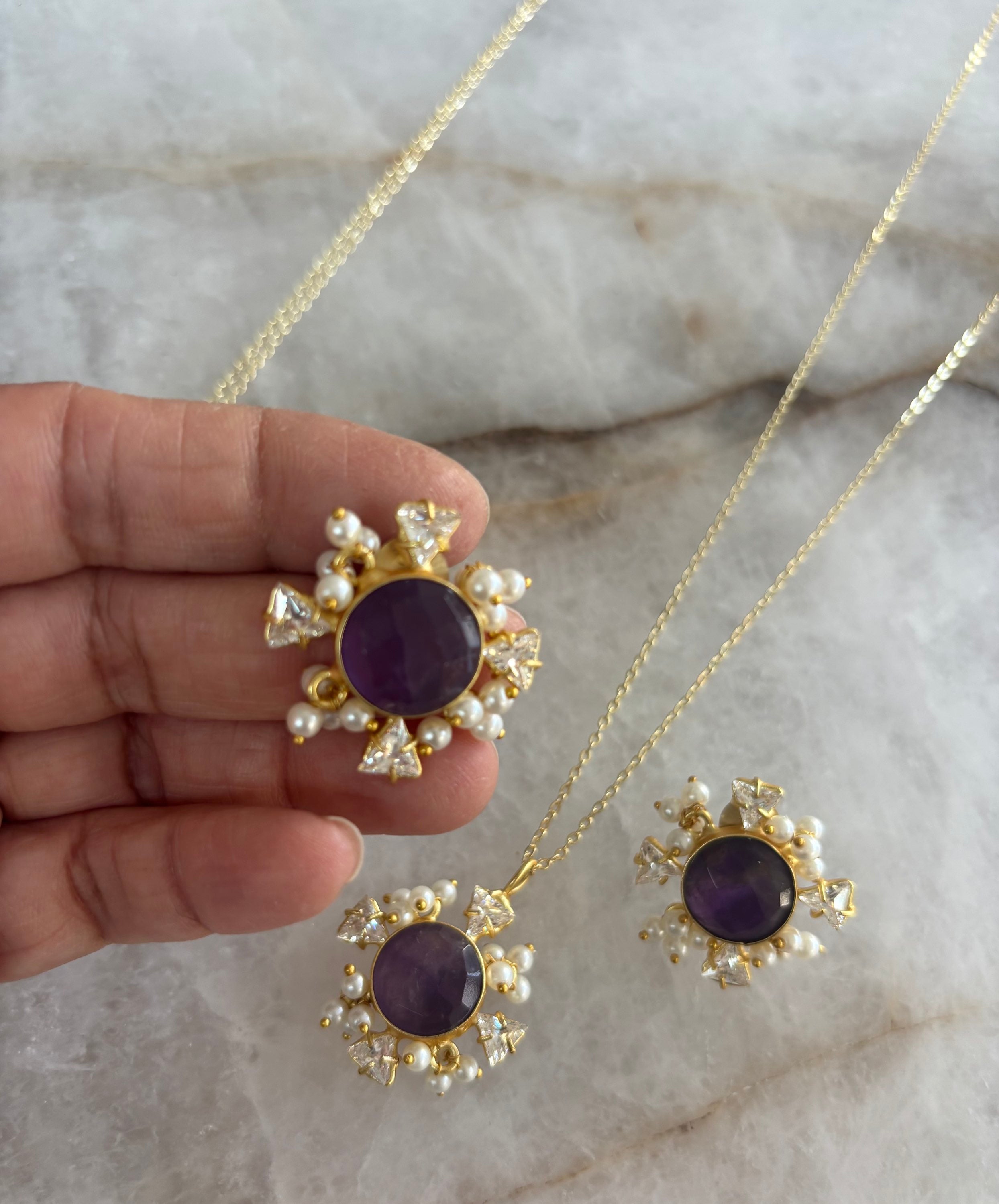 Precious pendant set  image 2