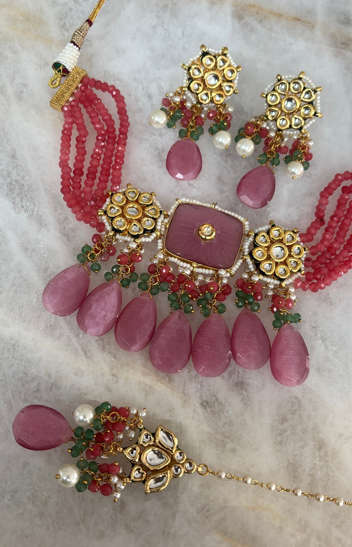 Kundan glass bead