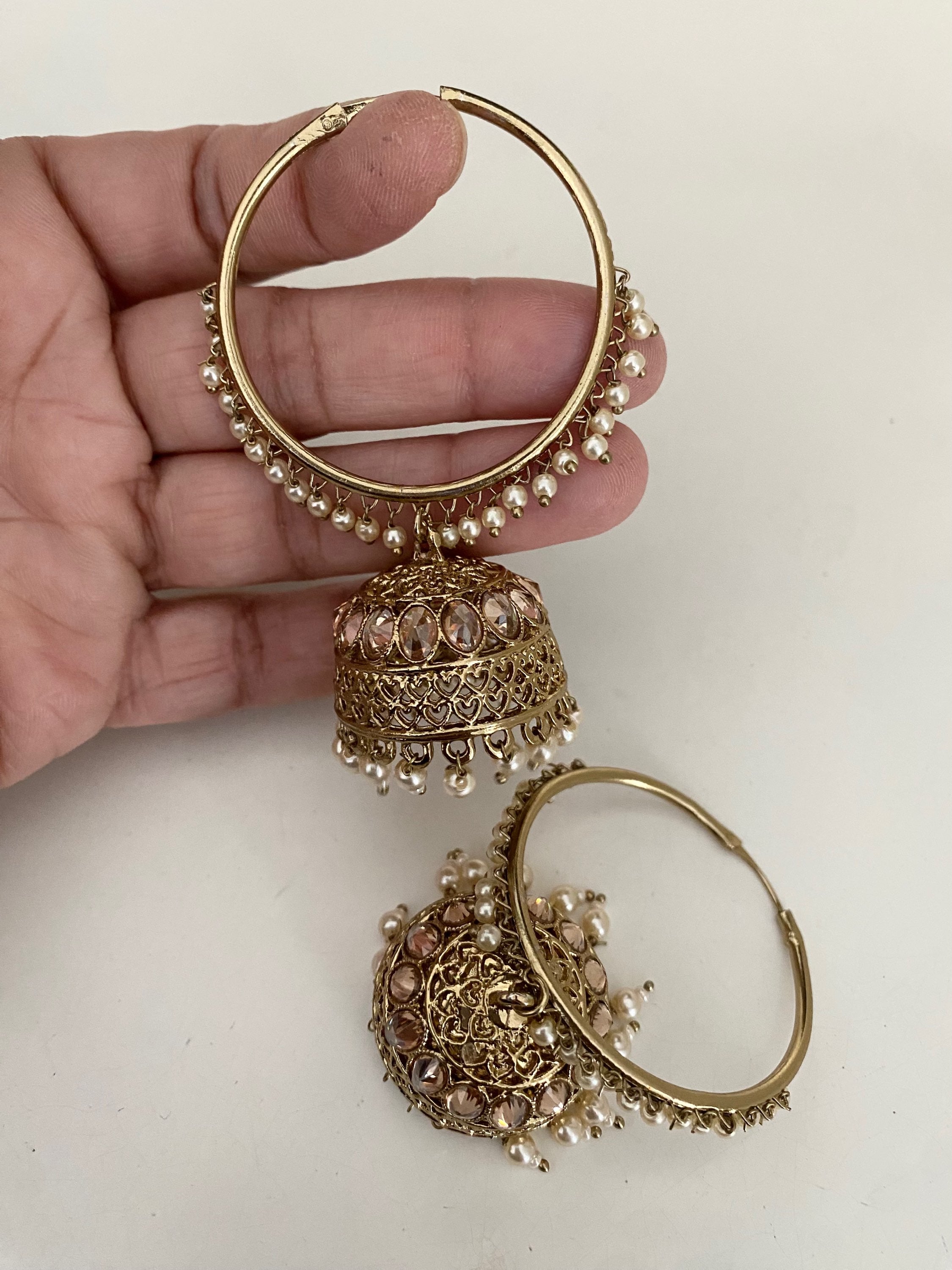 Divi image 1