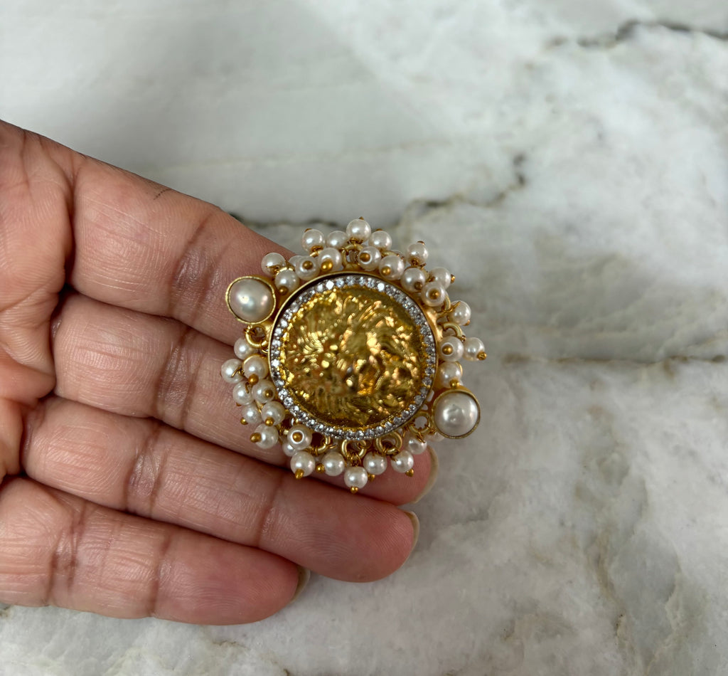 Mother of pearl lion ring  image 1