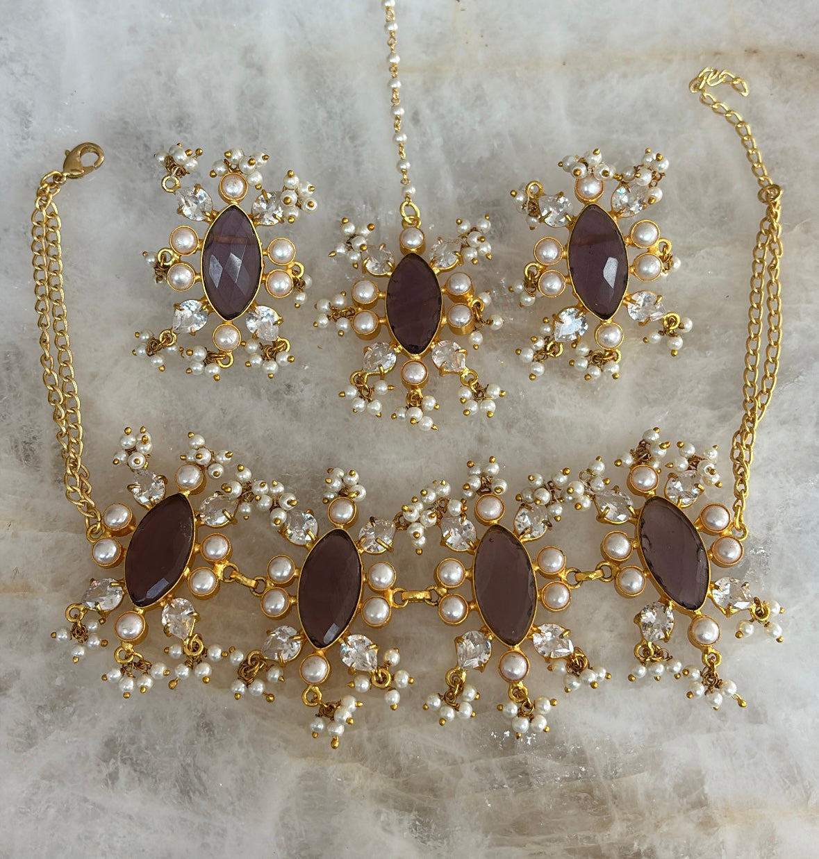 limited edition choker (D)
