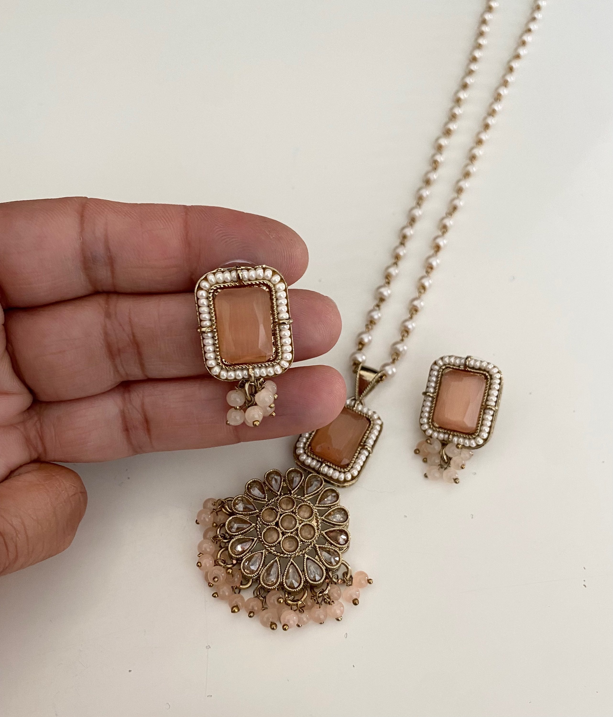 Florence pendant set  image 1