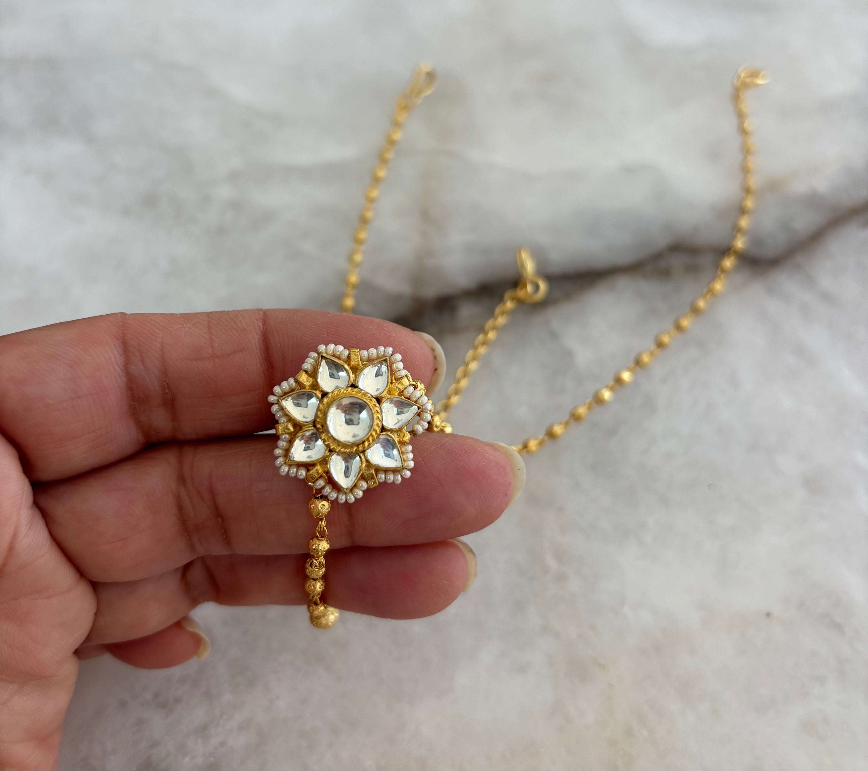Kundan flower headpiece  image 1