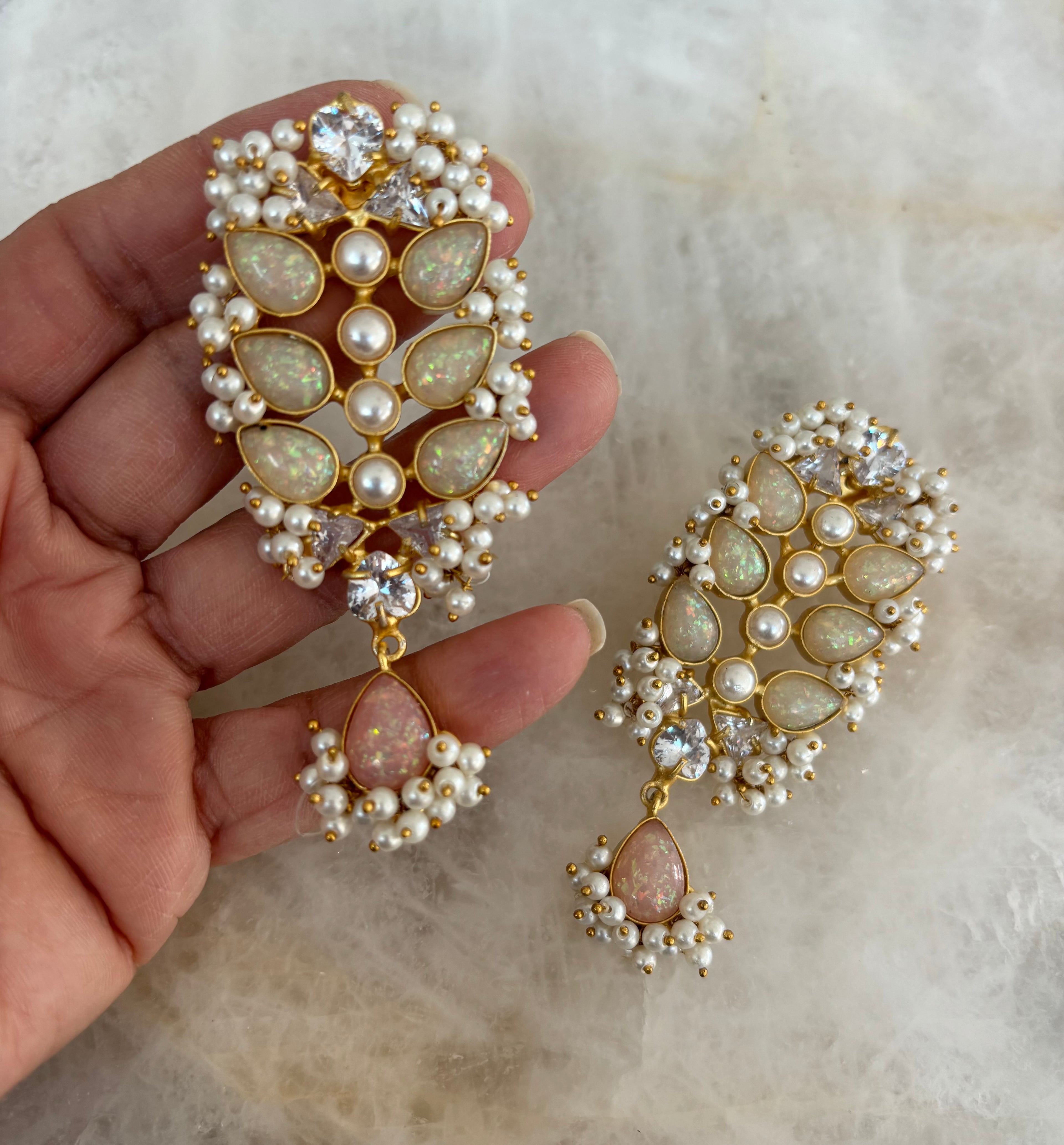 IH precious stone (H)