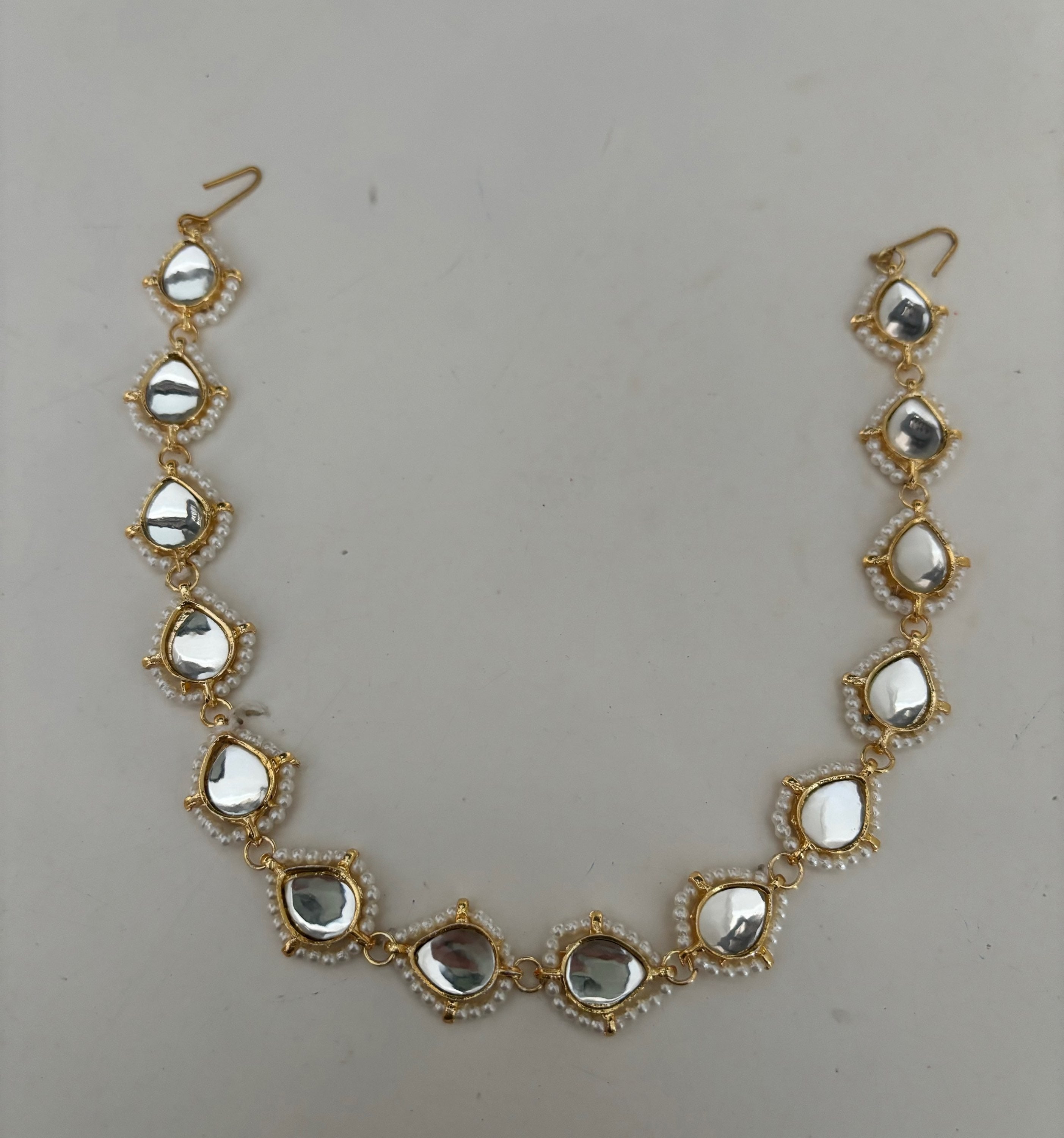 Kundan tear drop headband  image 1