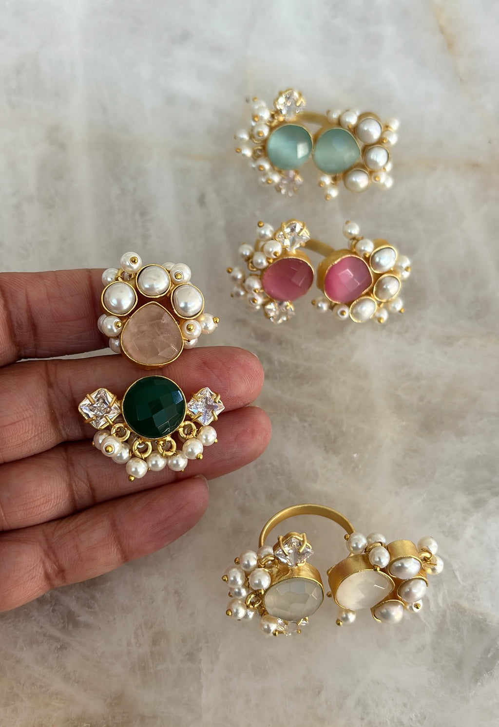 Precious stonework finger ring