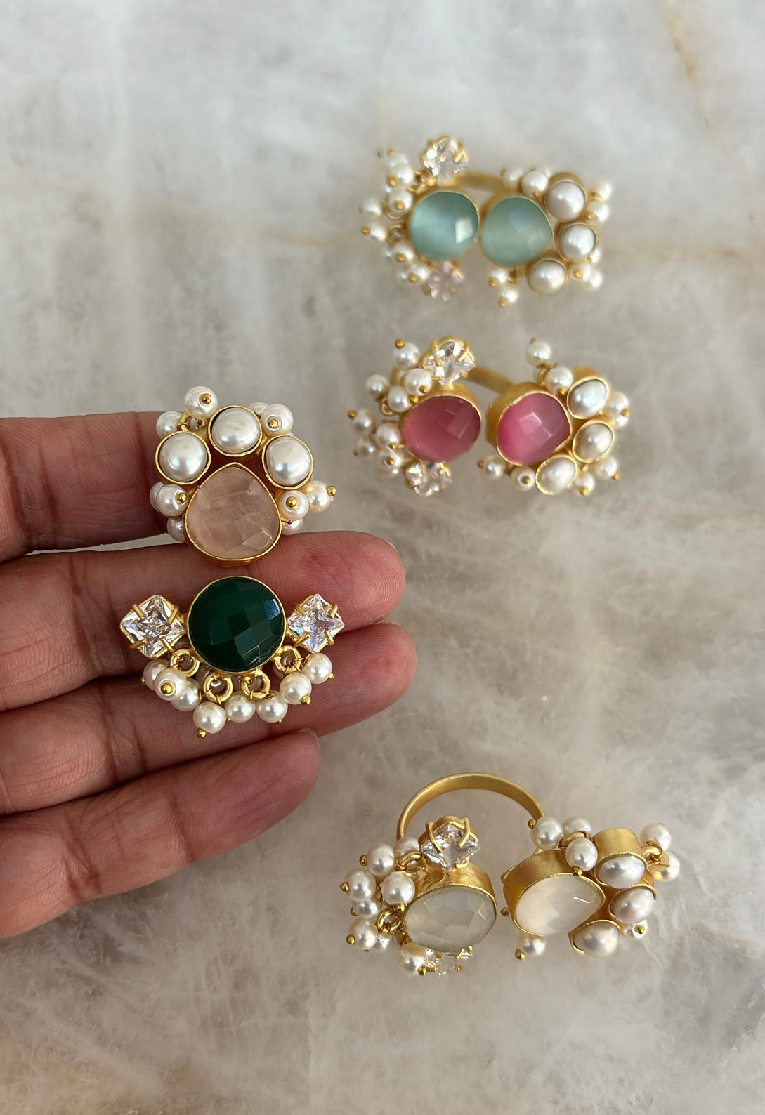 Precious stonework finger ring