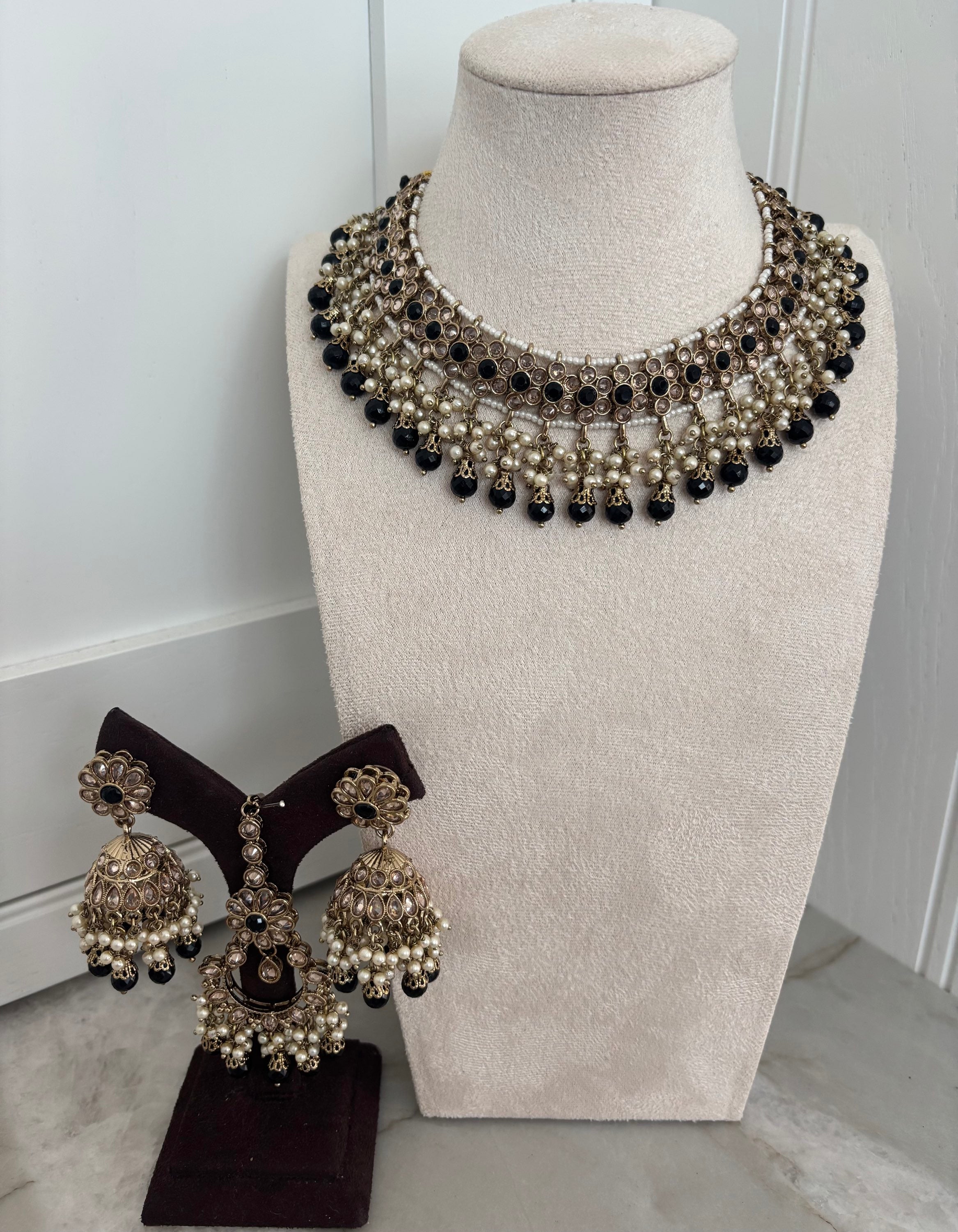 Tashvi (black) image 0