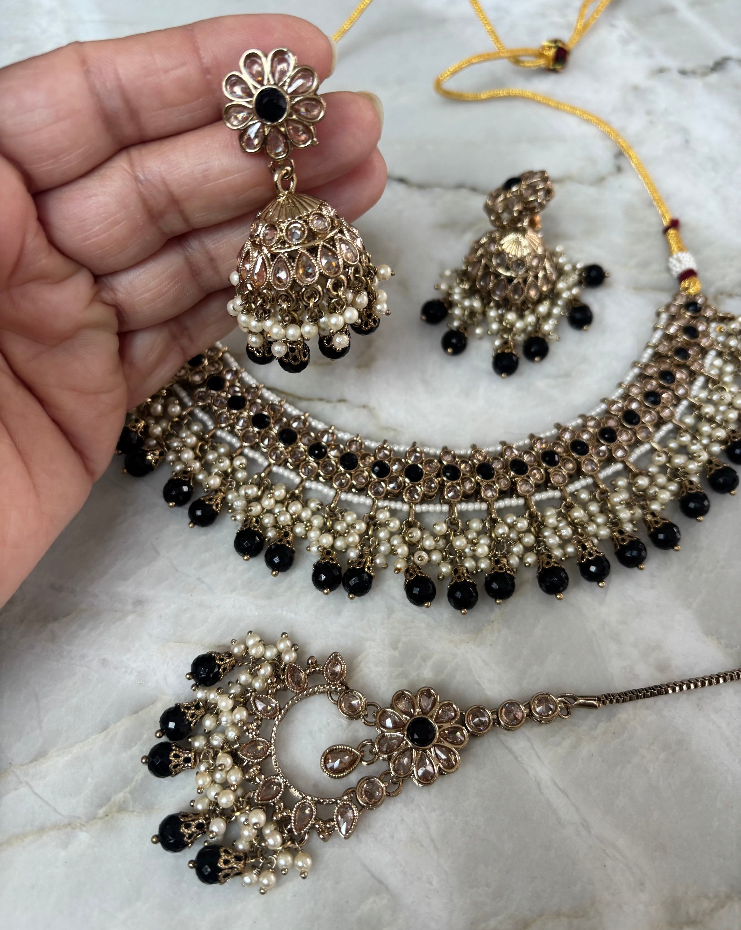 Tashvi (black) image 2