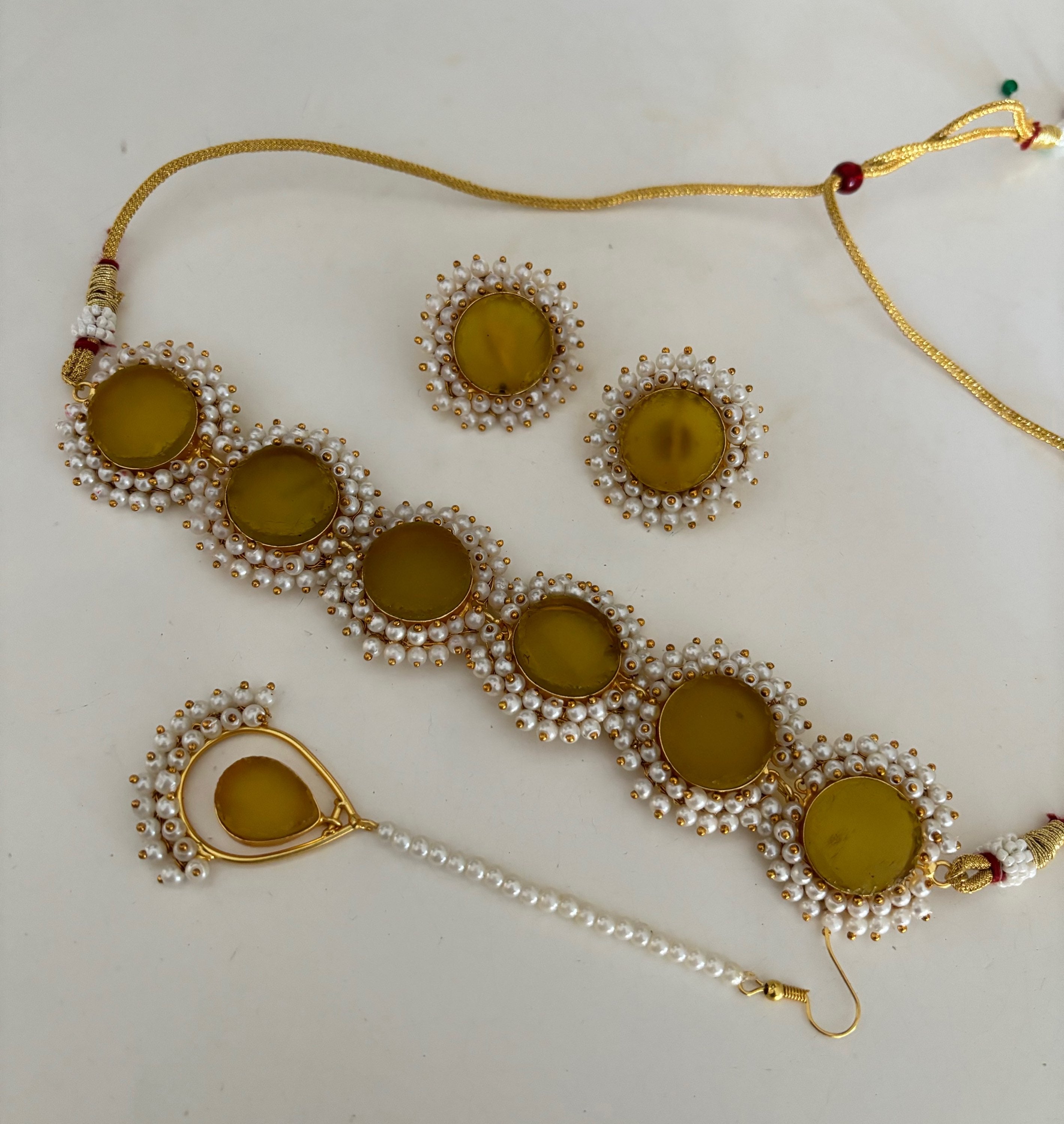 Raw stone pearl trim with tikli  image 0