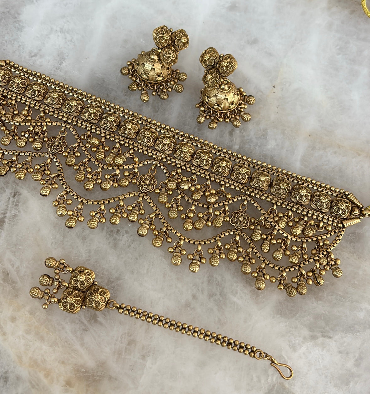 Heritage Choker (E)
