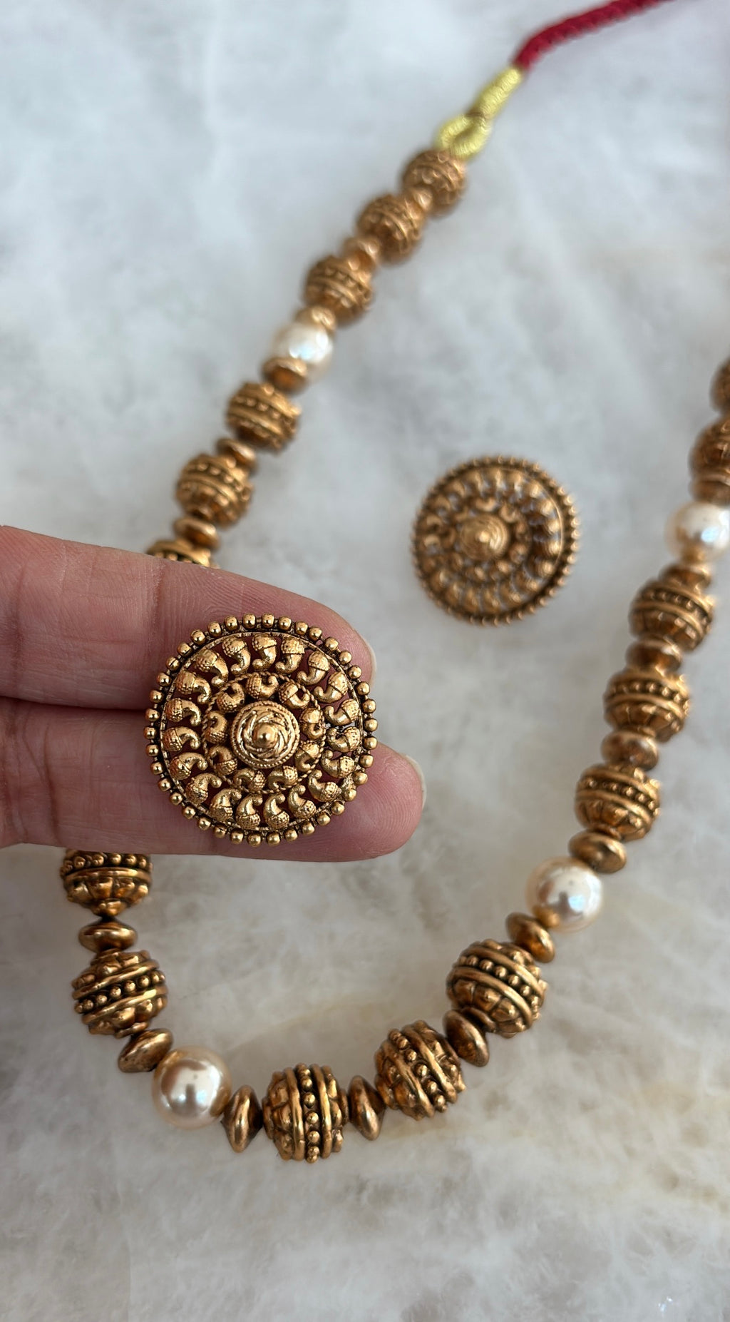 Pearl ball (Stud earring)